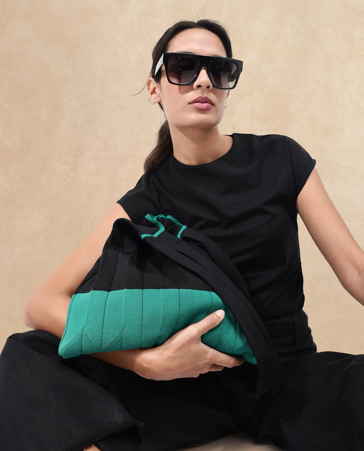 Rareism Articale Women Flounce Black Fabric Polyester Fabric Colorblock Knitted Tote Bag