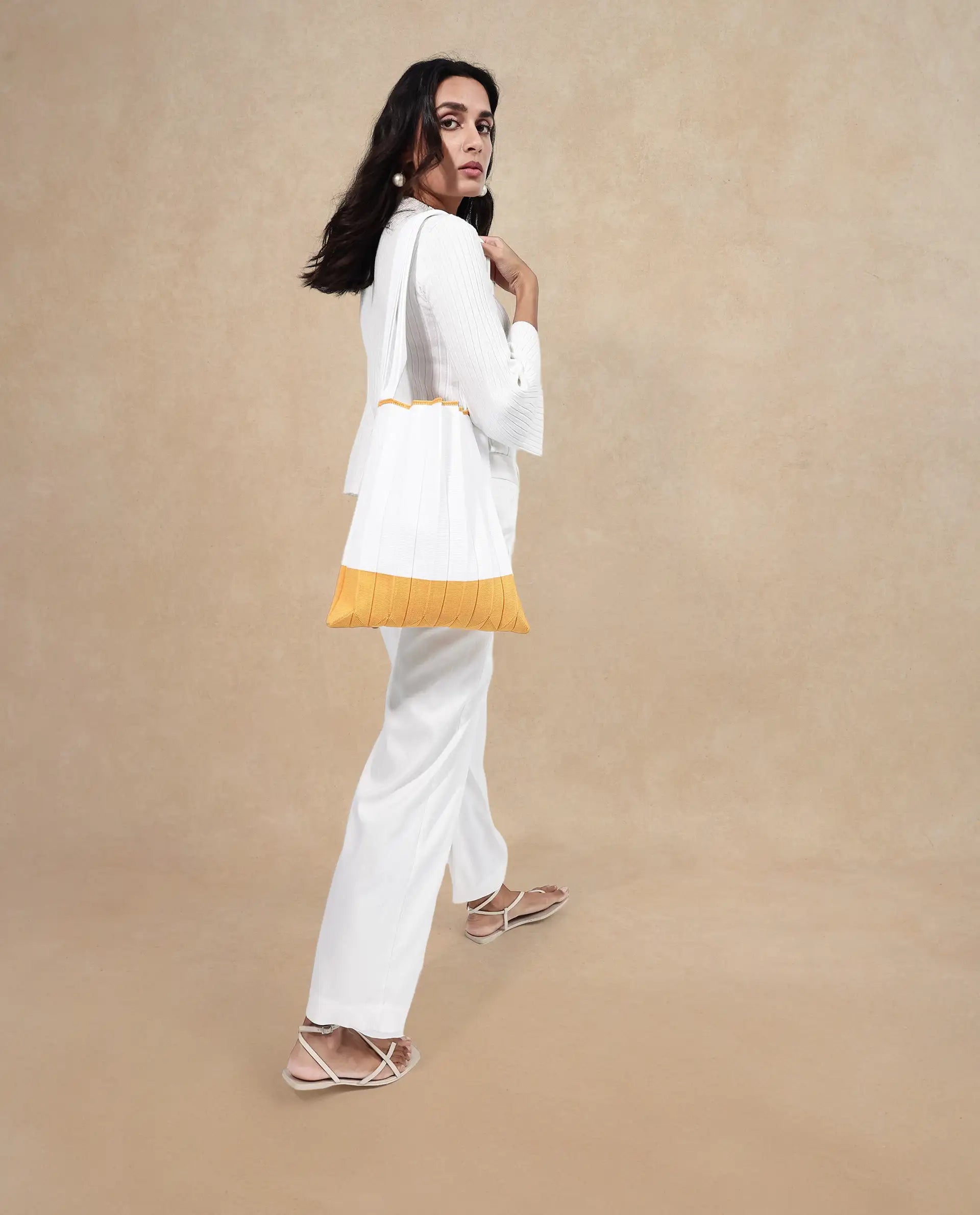 Rareism Articale Women Flounce Off White Polyester Fabric Colorblock Knitted Tote Bag