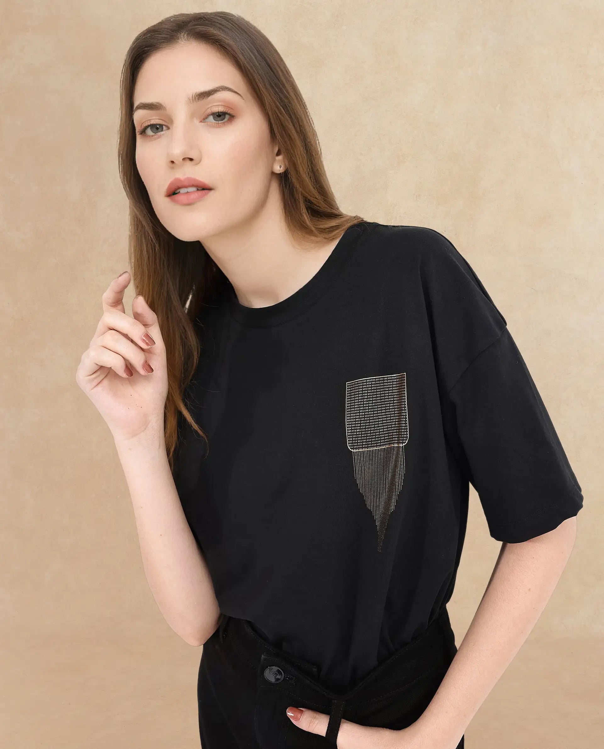 Rareism Women's Glondit Black Cotton Blend Crew Neck Graphic Print Boxy Fit T-Shirt