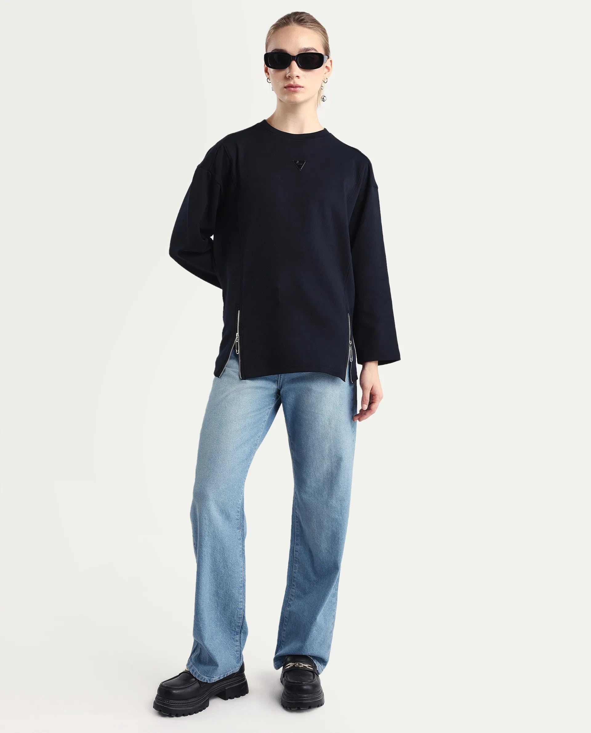 Rareism Women's Gravity Black Cotton Blend Crew Neck Plain Hip Length Relaxed Fit Sweatshirt