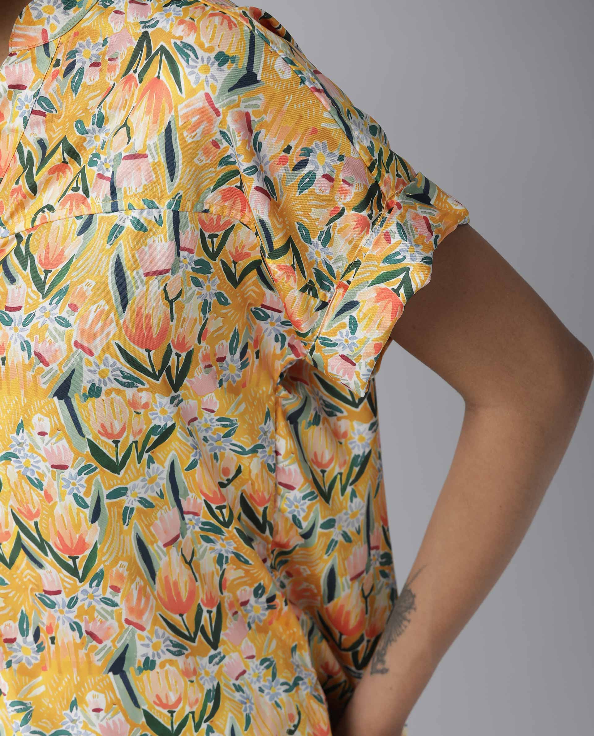 Rareism Women Greenage Yellow Top Short Sleeves Printed