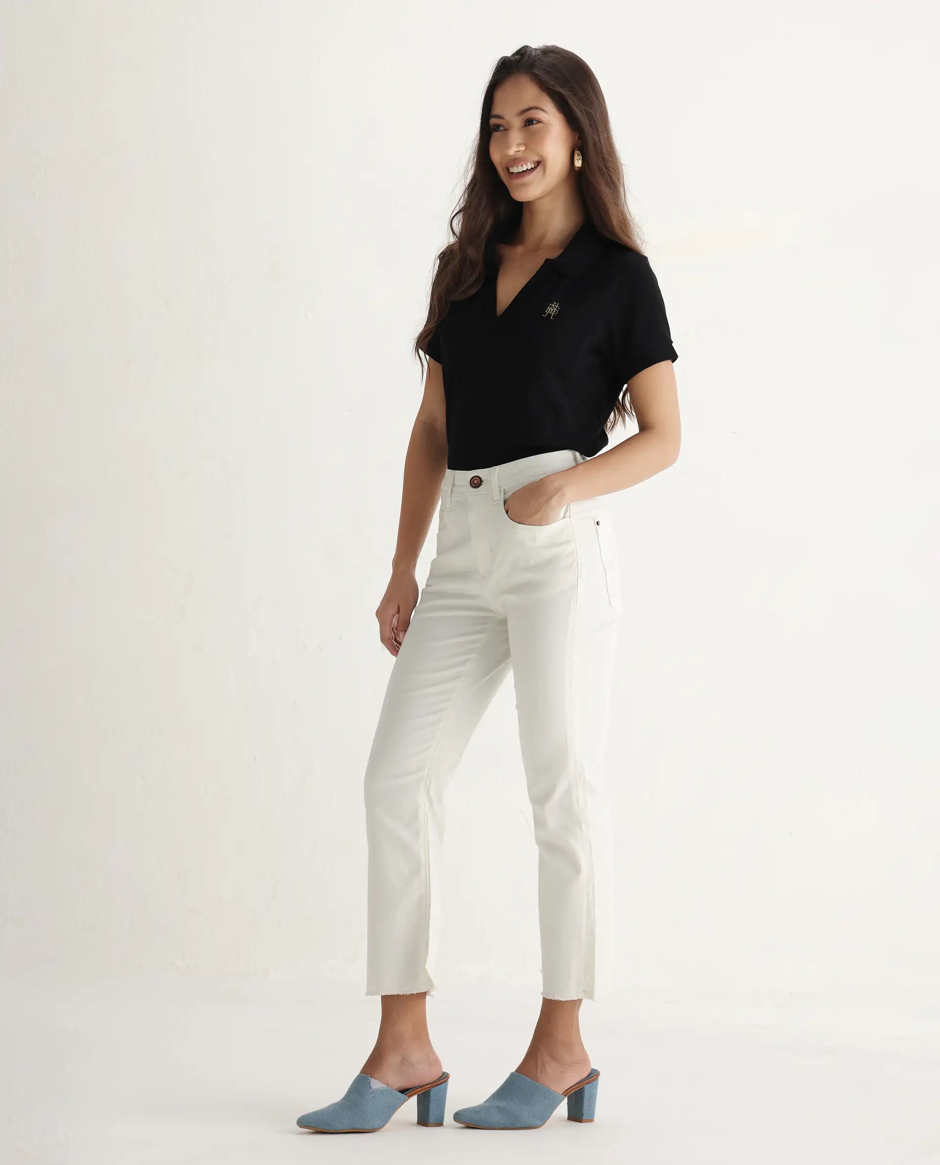 Rareism Women's Hugo White Cotton Plain Ankle Length Relaxed Fit Jeans