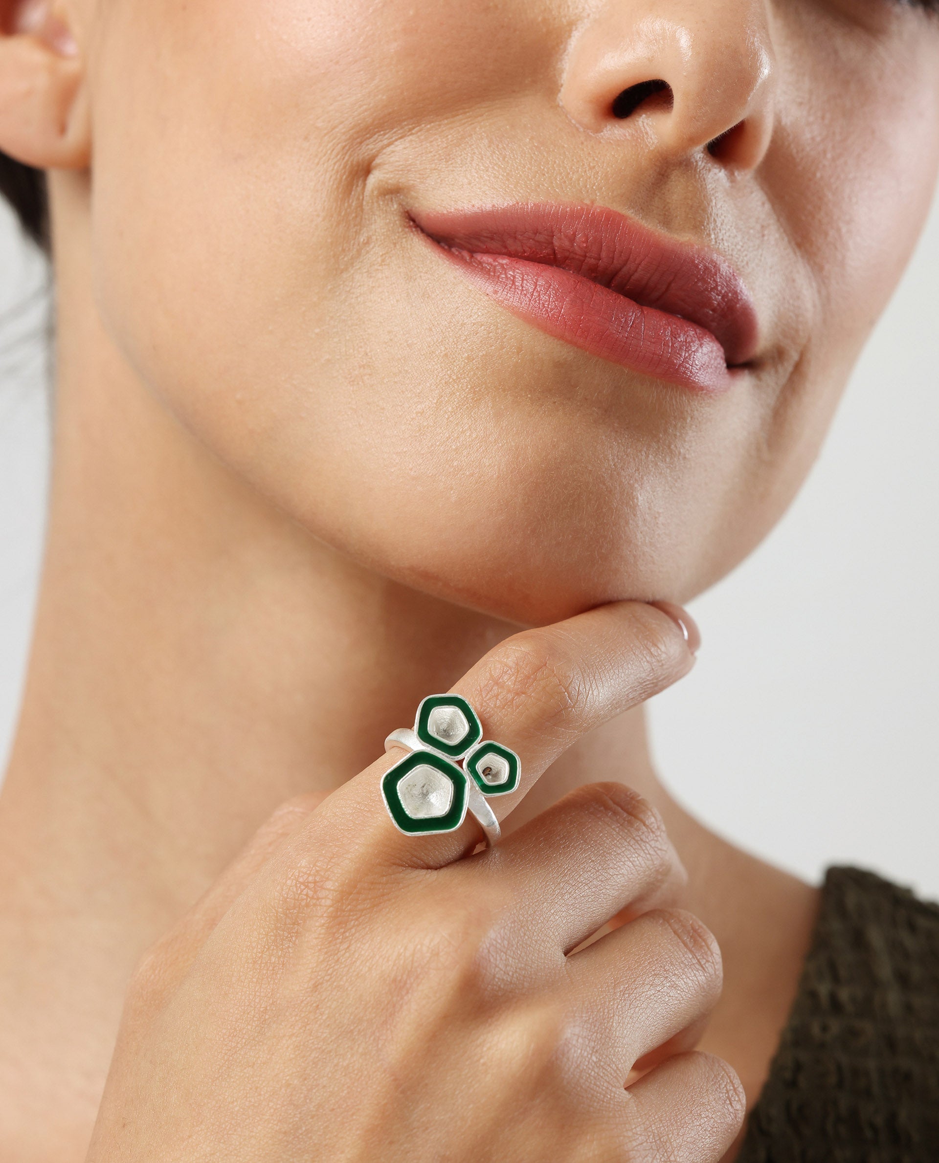 Rareism Women Illusion Green N Silver Ring