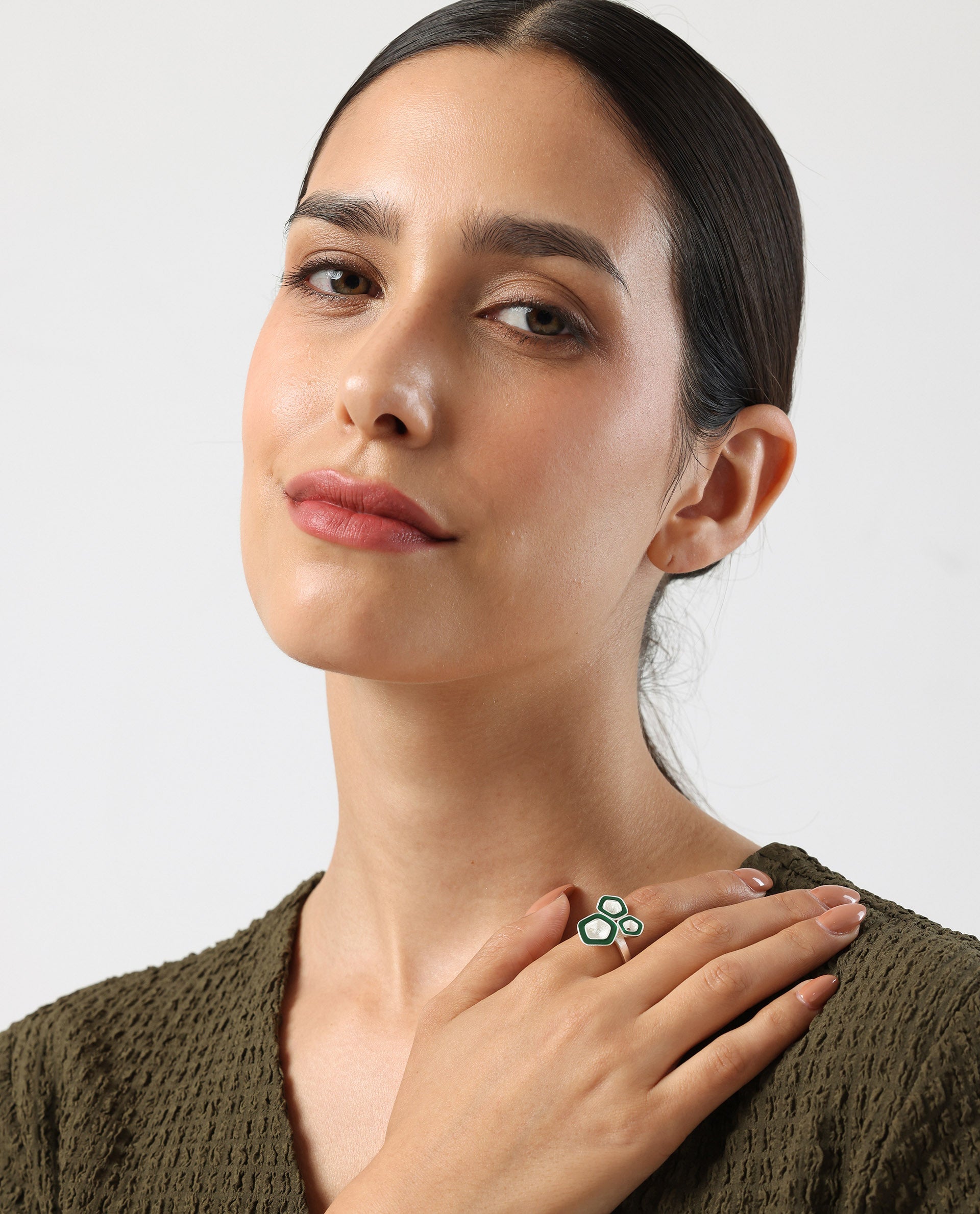 Rareism Women Illusion Green N Silver Ring