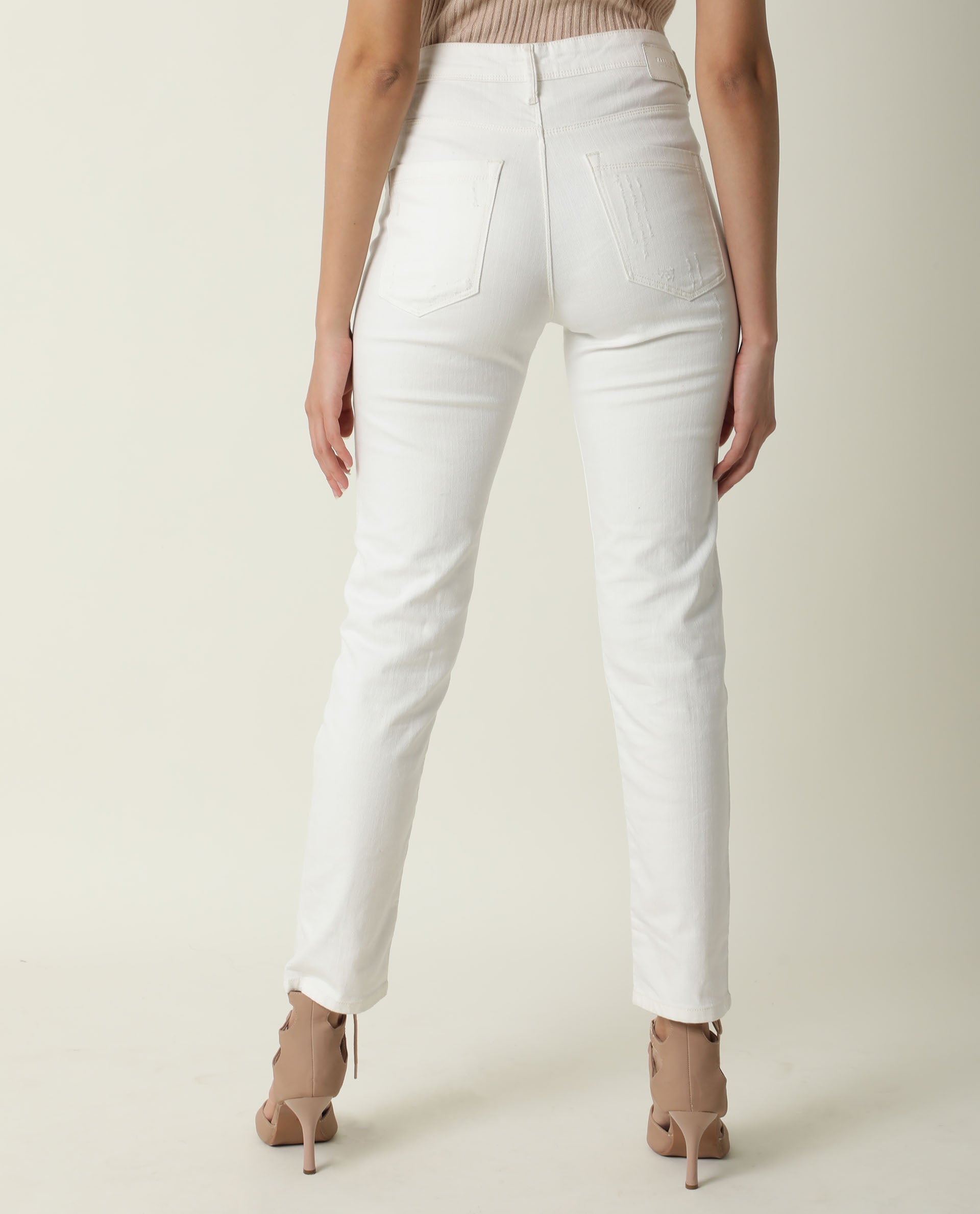 Rareism Women Gara White Cotton Fabric Mid Rise Solid Tailored Fit Ankle Length Jeans
