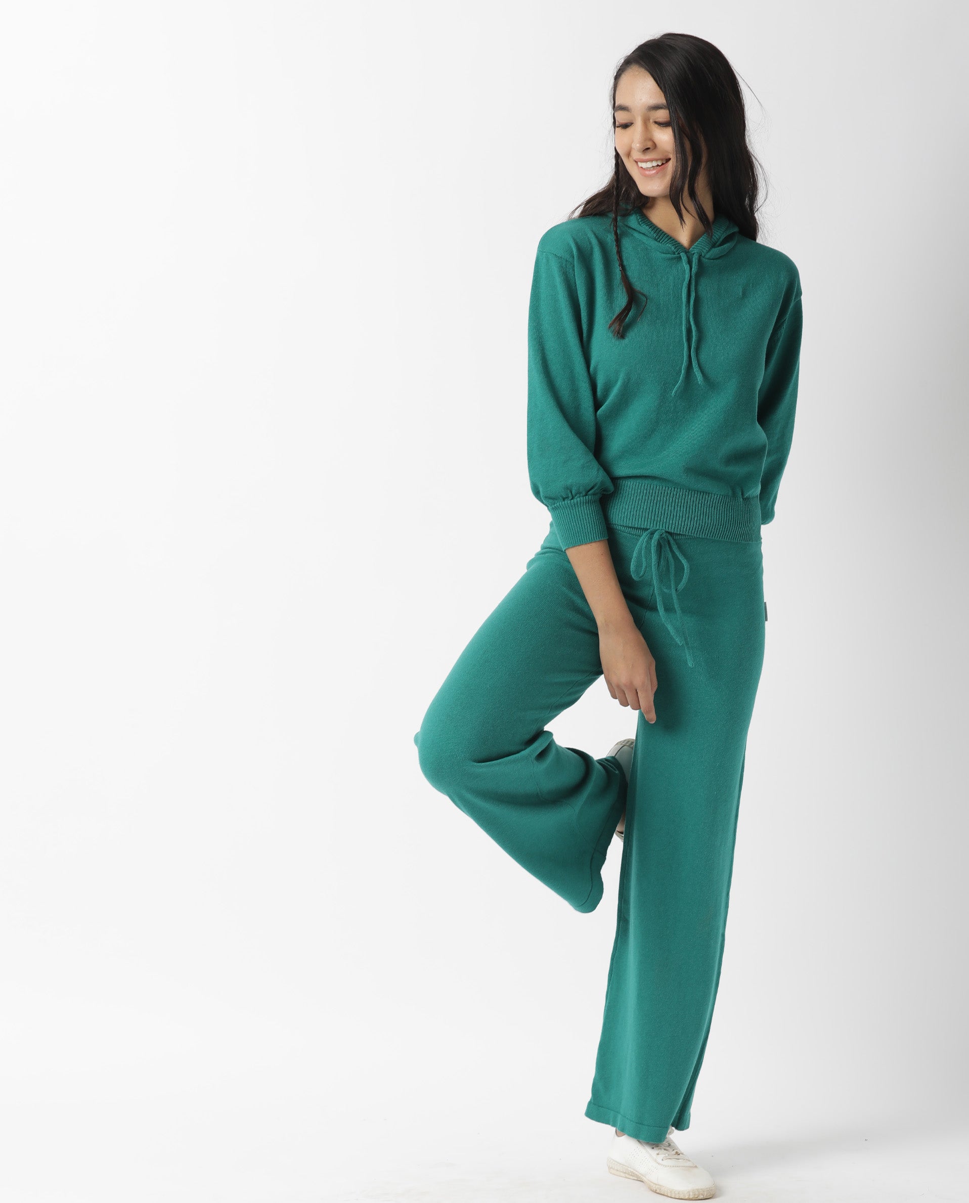 Rareism Women Finn Sweat Green Cotton Fabric Full Sleeves Relaxed Fit Solid Hooded Sweater