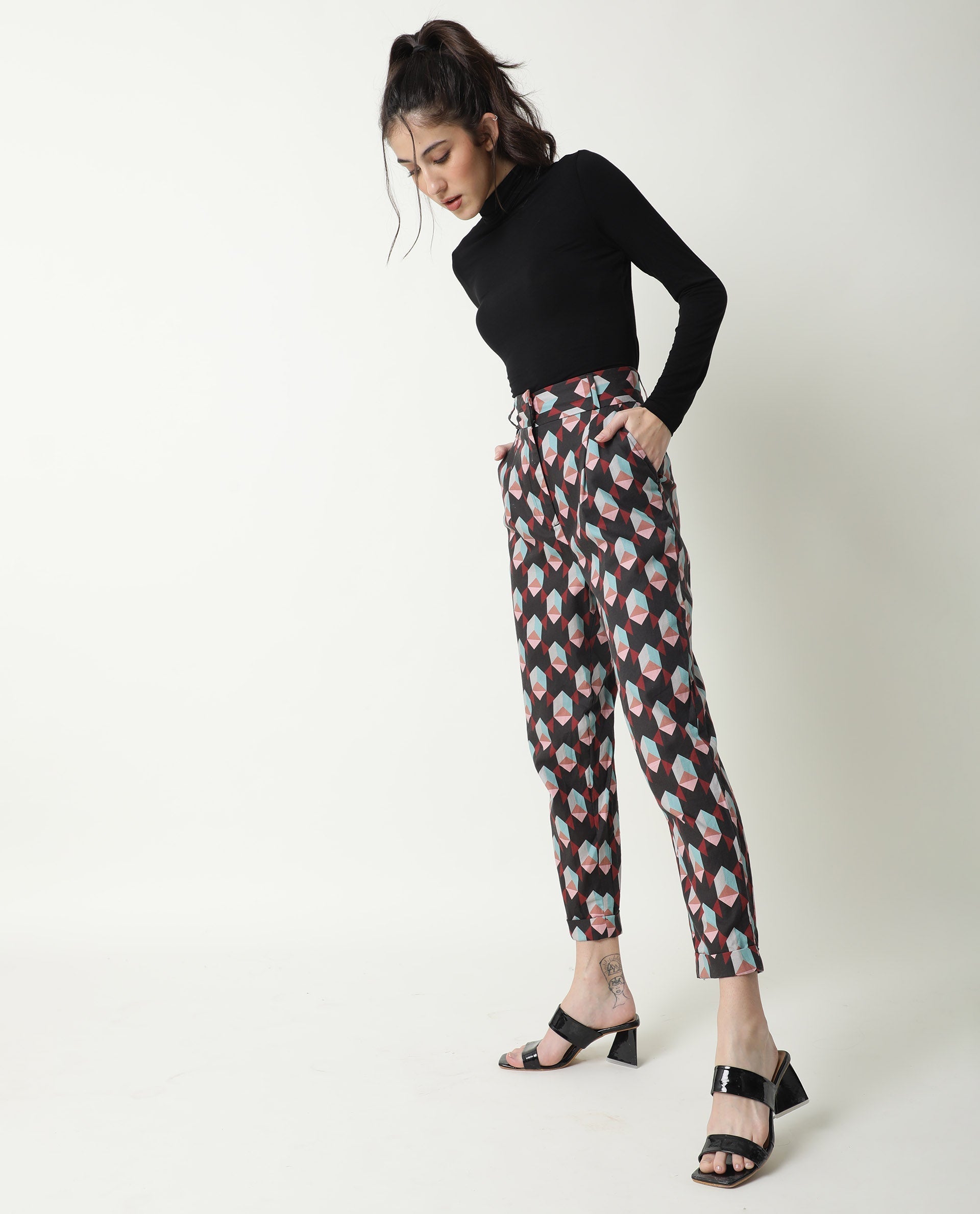 Rareism Women's Knicks Black Cotton Geometric Print Ankle Length Tailored Trouser