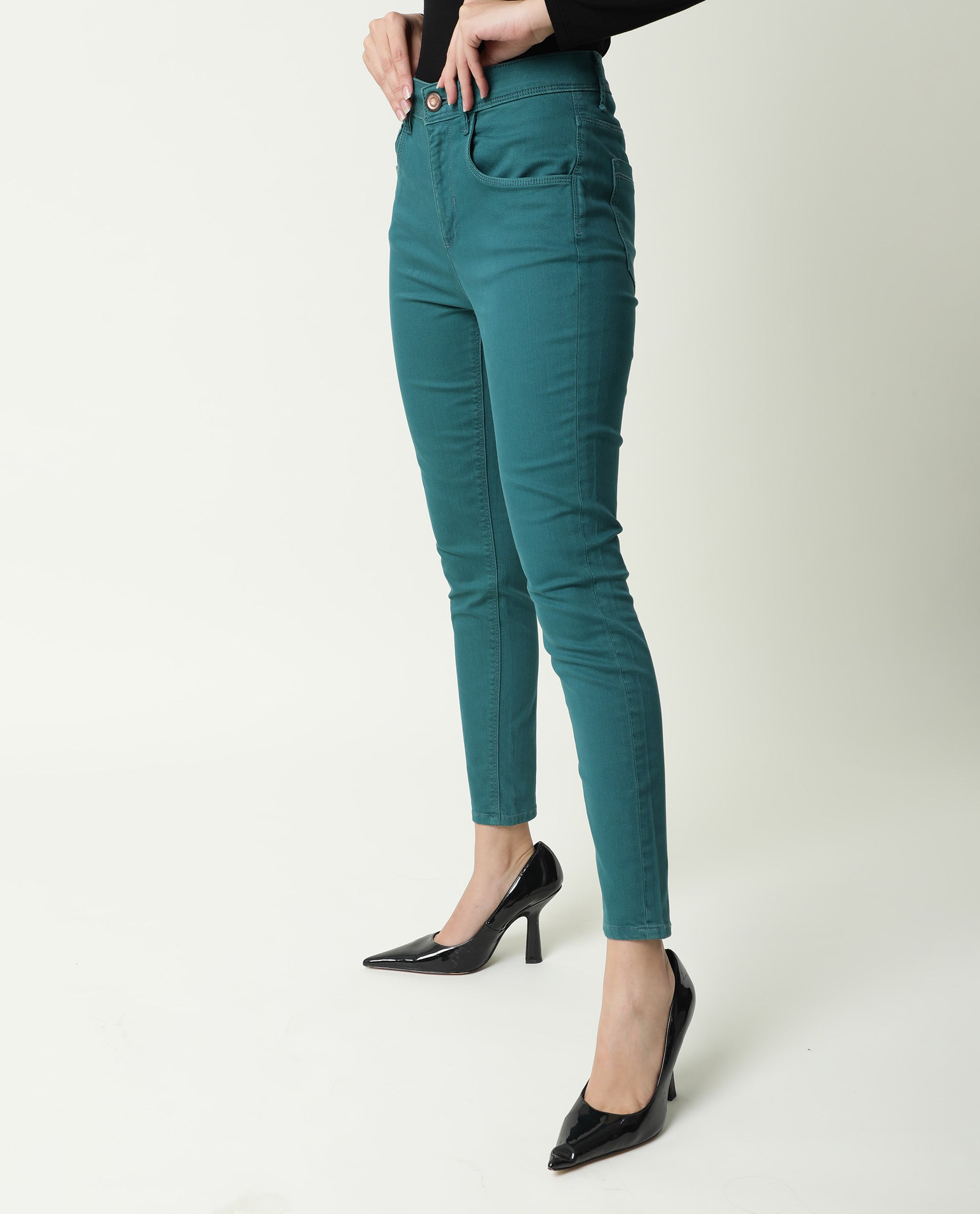 Rareism Women Metty Petrol Cotton Lycra Fabric Mid Rise Solid Slim Fit Ankle Length Jeans