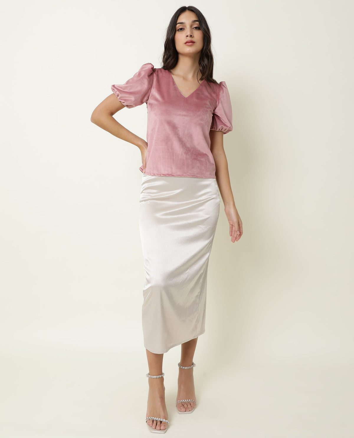Rareism Women Mun Dusky Pink Velvet Regular Fit Cropped V-Neck Half Sleeves Solid Top