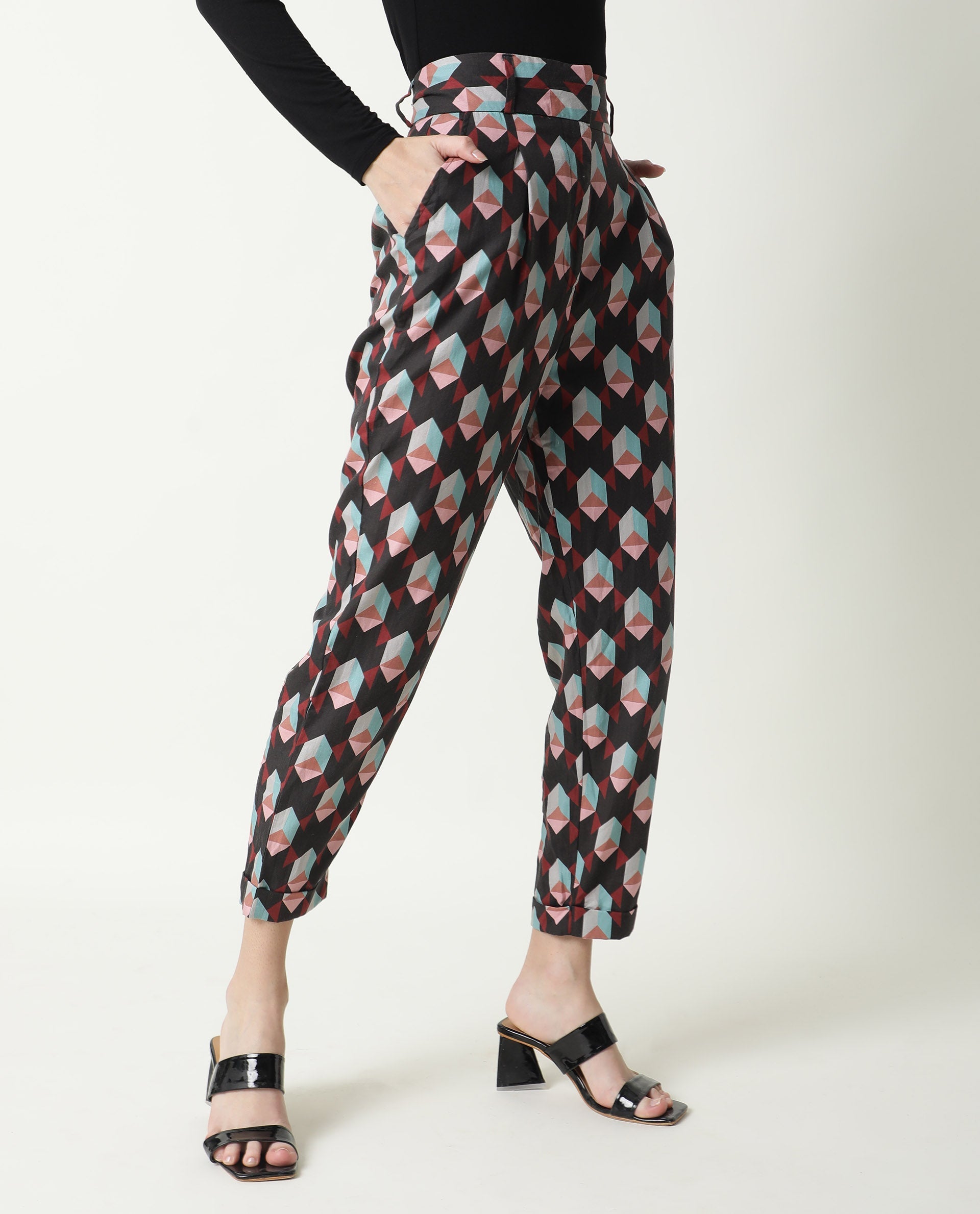 Rareism Women's Knicks Black Cotton Geometric Print Ankle Length Tailored Trouser
