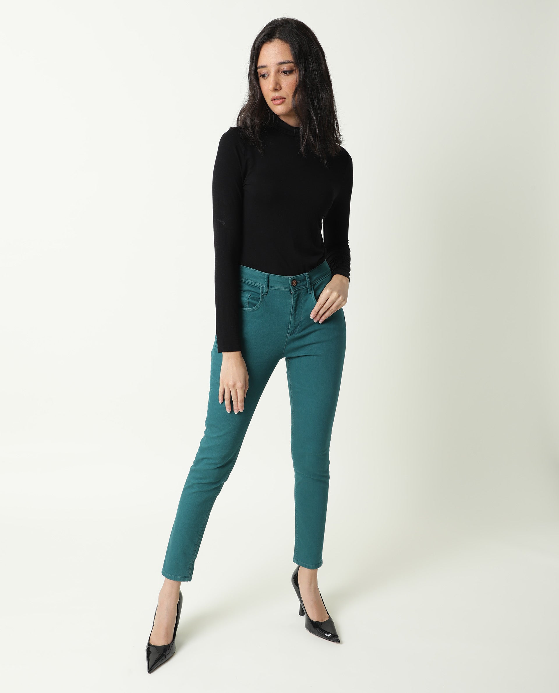 Rareism Women Metty Petrol Cotton Lycra Fabric Mid Rise Solid Slim Fit Ankle Length Jeans