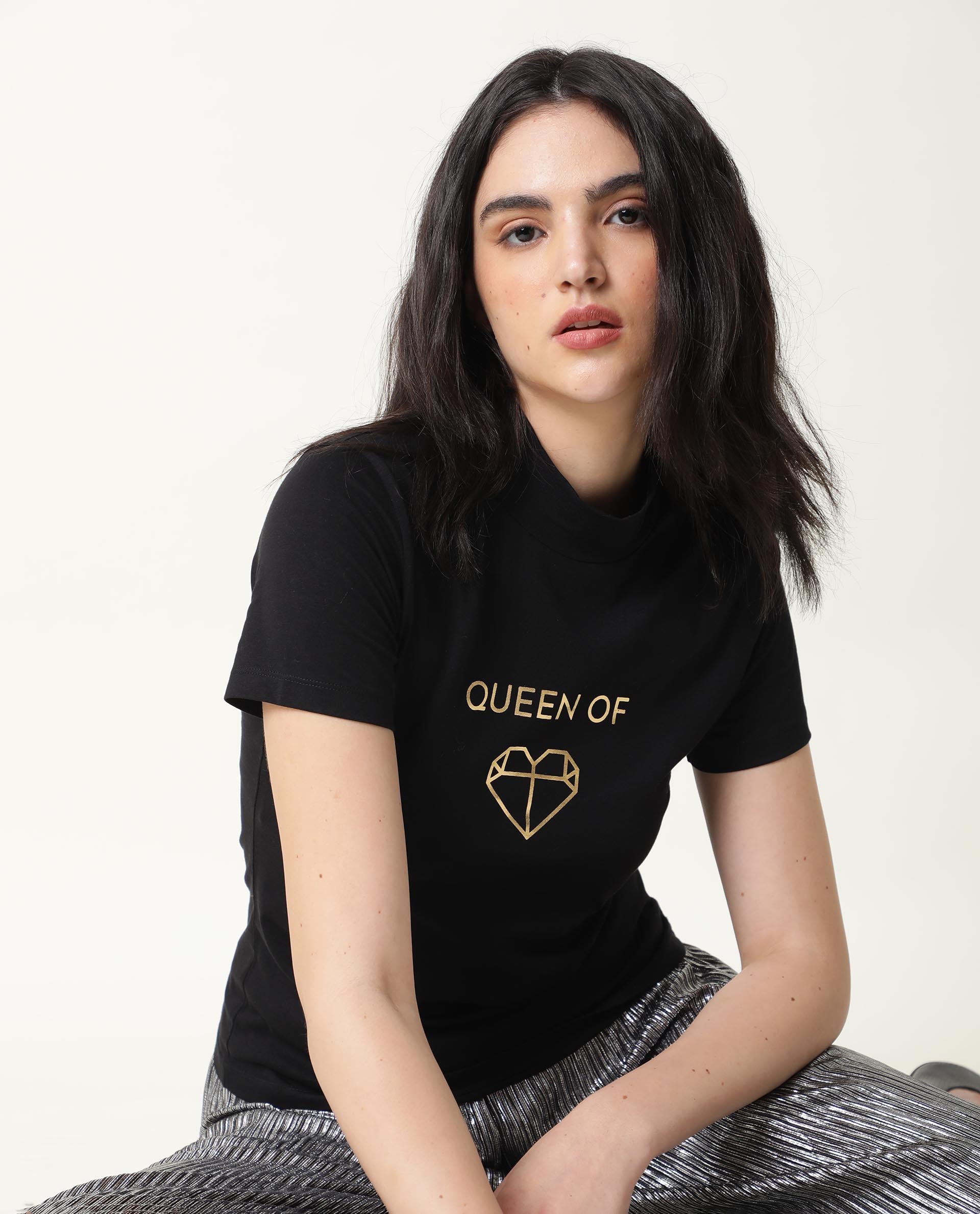Rareism Women Queenie Black Poly Cotton Fabric Regular Fit Half Sleeves Graphic Print Round Neck T-Shirt