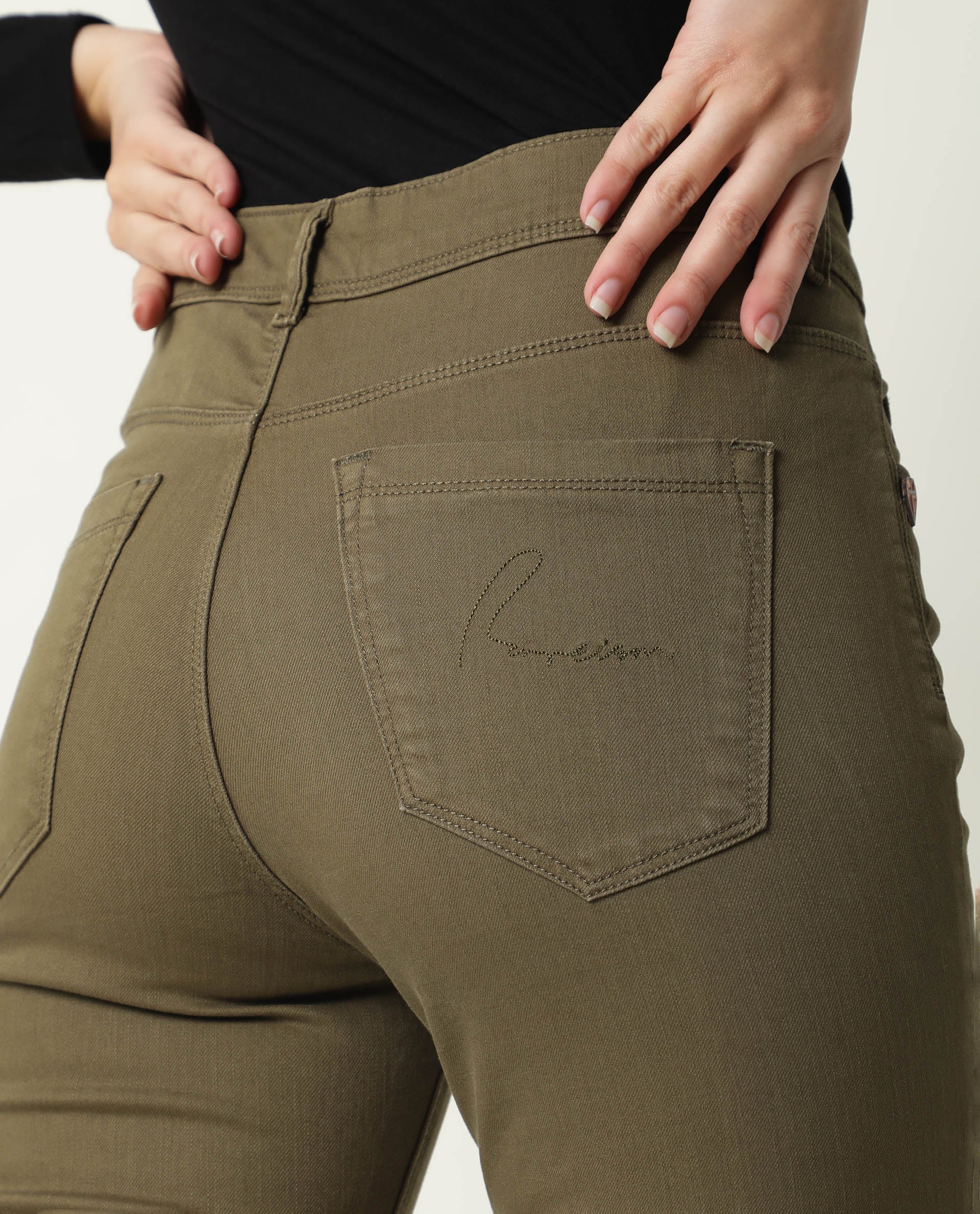Rareism Women Booter Green Cotton Lycra Fabric Mid Rise Solid Slim Fit Ankle Length Jeans