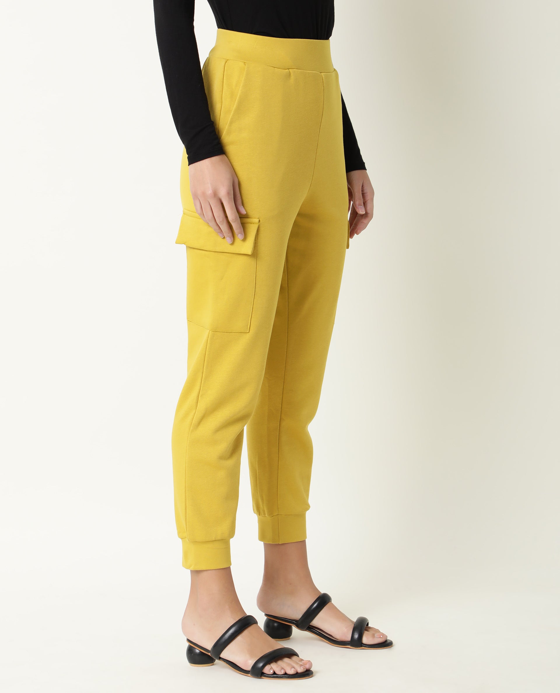 Rareism Women Nush Yellow Poly Cotton Fabric Tailored Fit Solid Mid Rise Ankle Length Track Pant