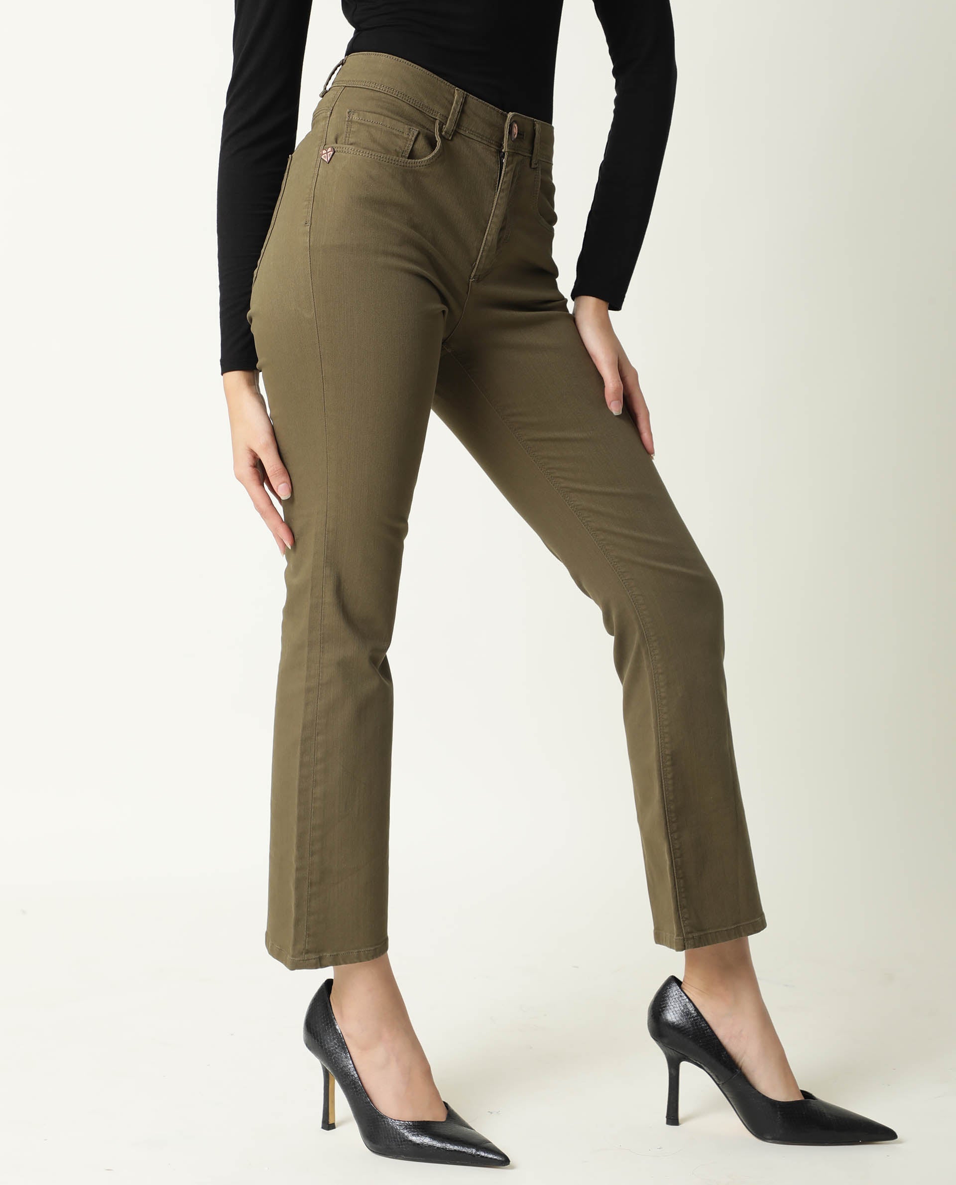 Rareism Women Booter Green Cotton Lycra Fabric Mid Rise Solid Slim Fit Ankle Length Jeans