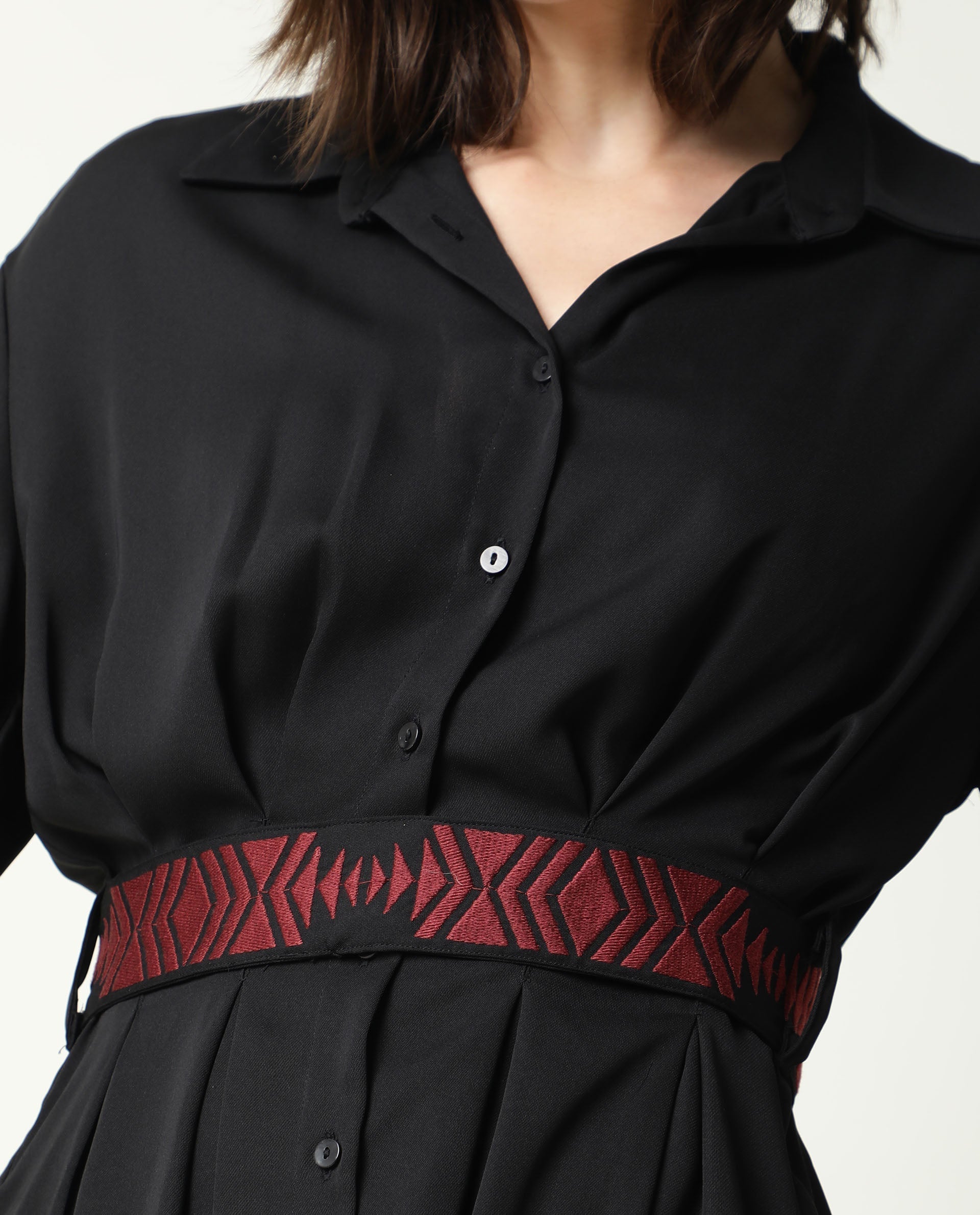 Rareism Women's Shroff Black Polyester Spread Collar Plain Midi Relaxed Fit Dress