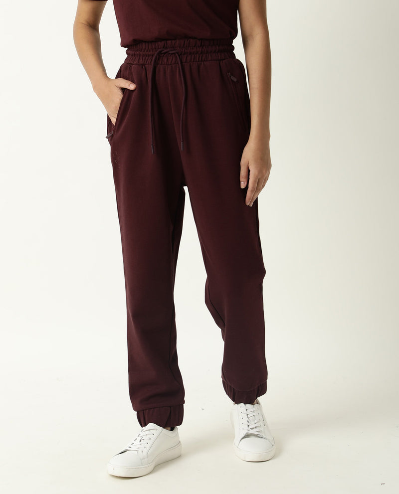 Rareism Women Creta Maroon Cotton Blend Fabric Relaxed Fit Solid Mid Rise Ankle Length Track Pant