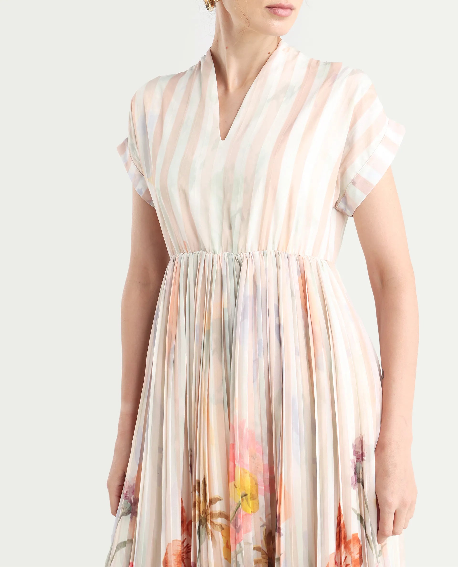 Rareism Women's Inuzuka Light Multi Polyester V-Neck Floral Print Extended Sleeves Midi Fit And Flare Dress