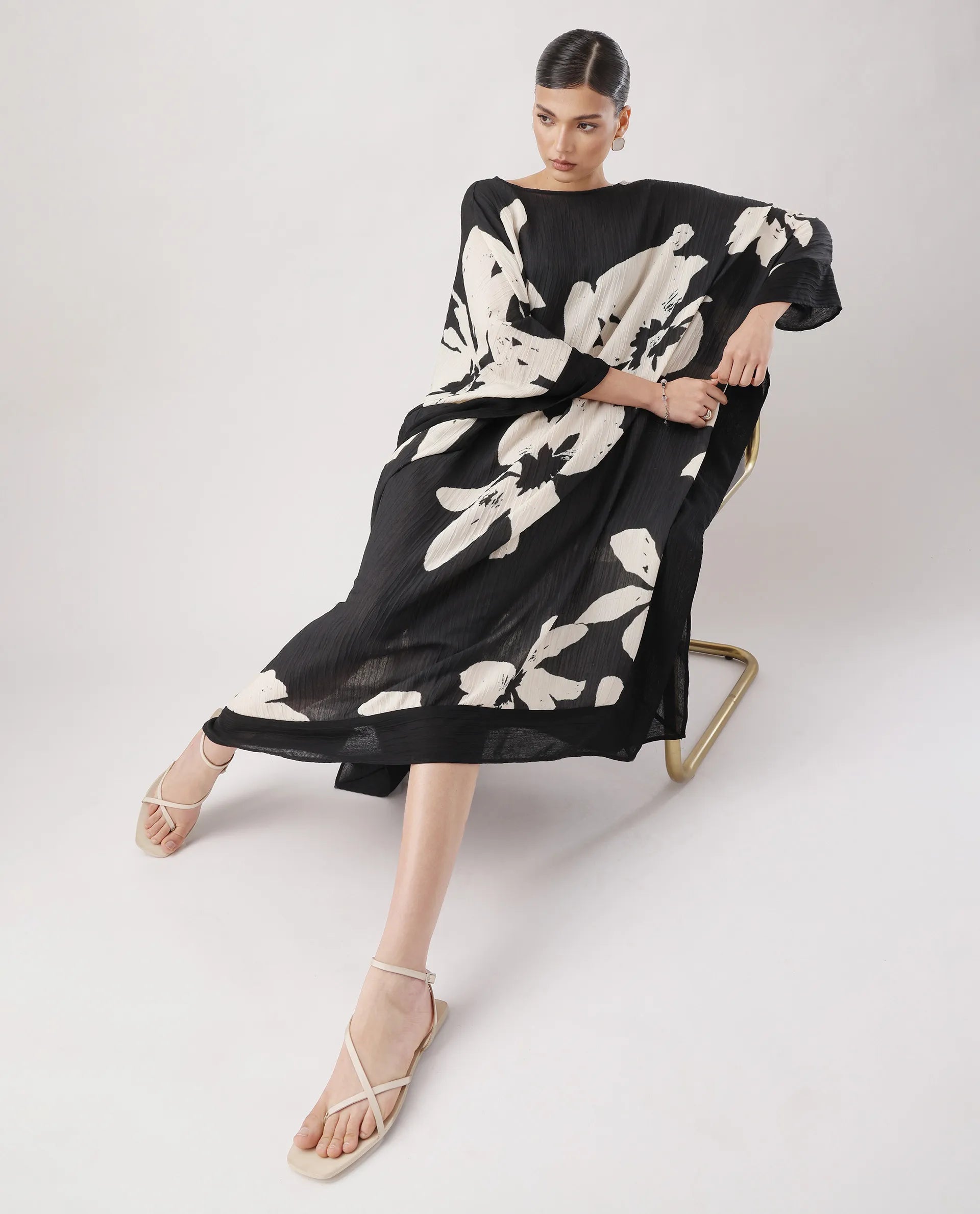 Rareism Women's Janarea Black Polyester Boat Neck Abstract Print Kaftan Sleeve Midi Kaftan Dress