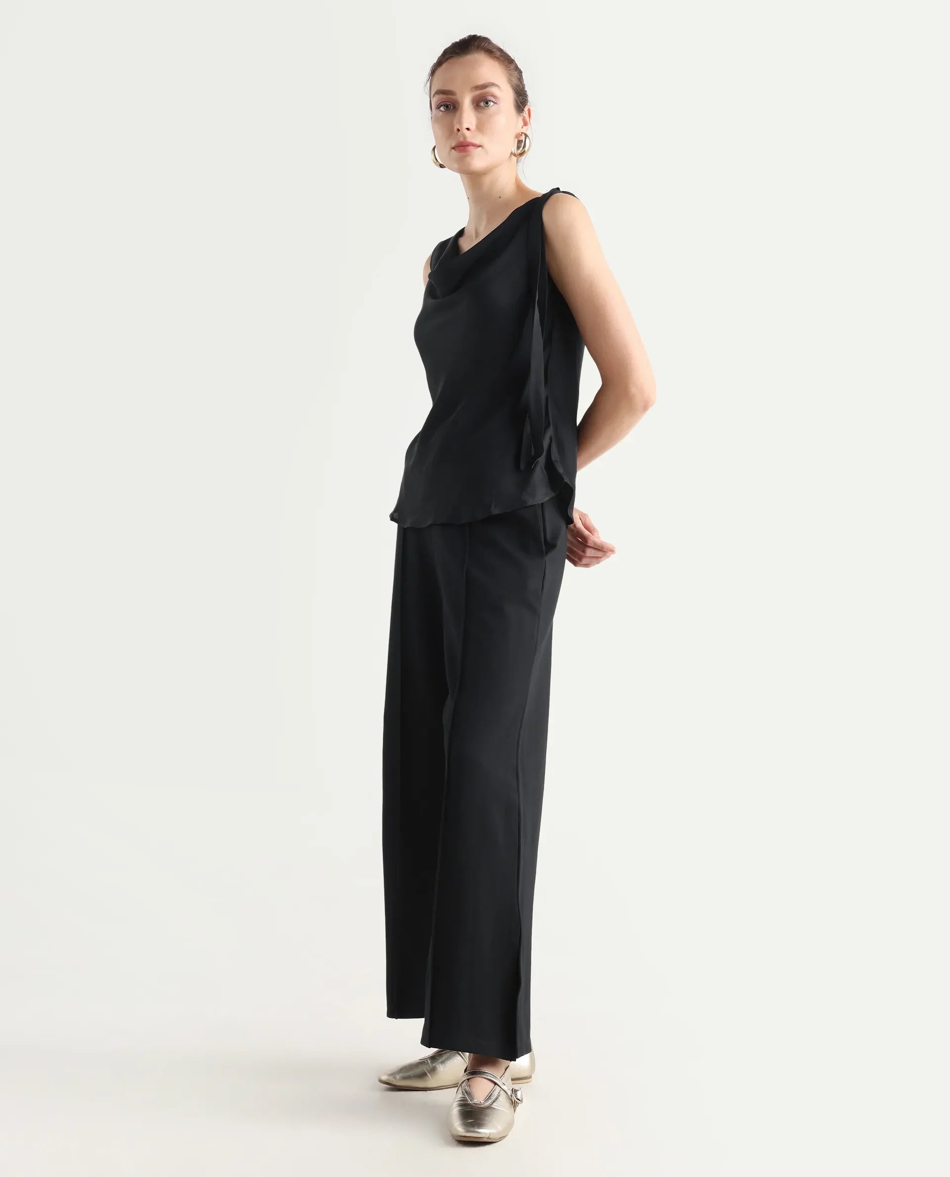 Rareism Women's Jancuri Black Rayon Blend Plain Ankle Length Straight Fit Travel Trouser