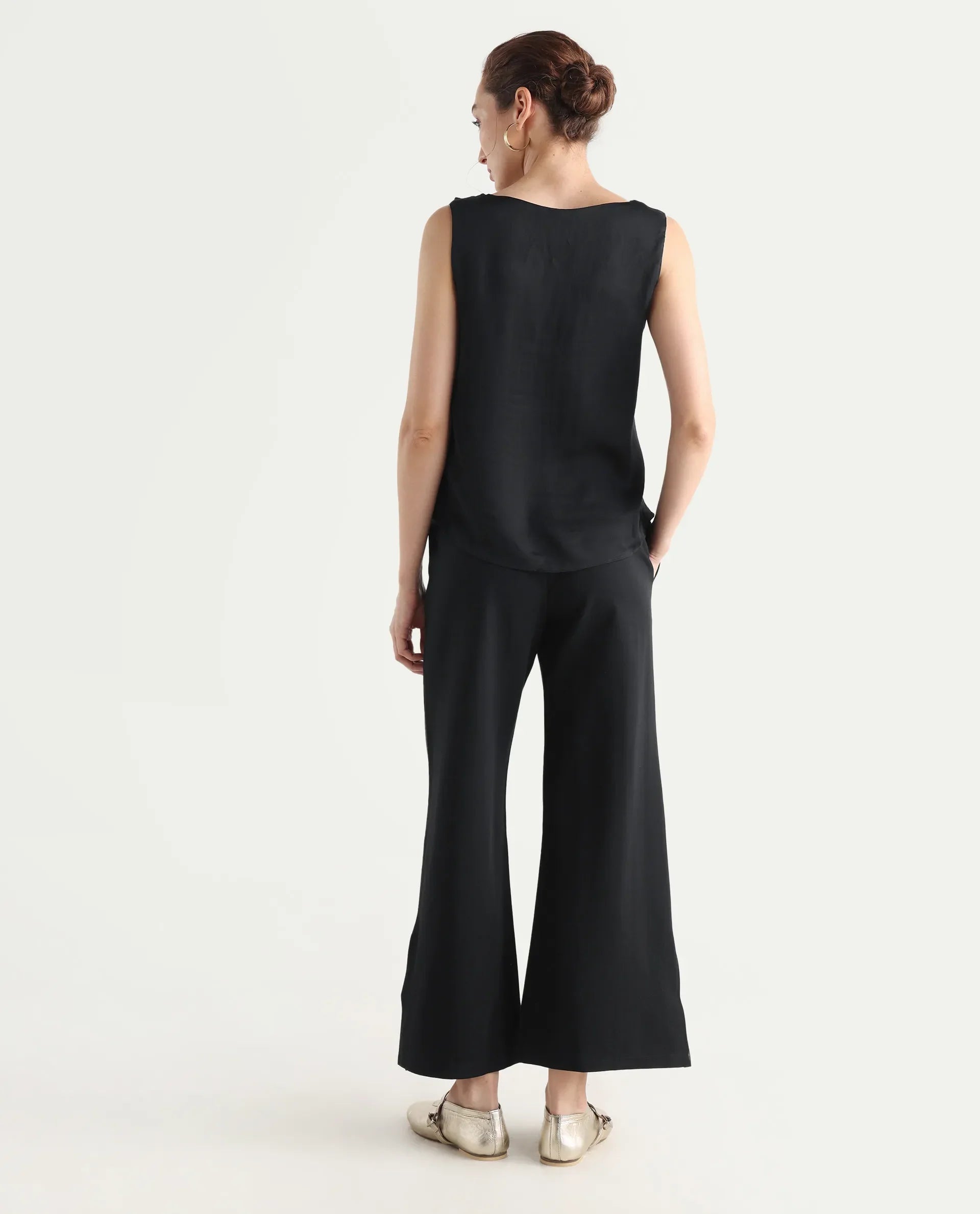 Rareism Women's Jancuri Black Rayon Blend Plain Ankle Length Straight Fit Travel Trouser