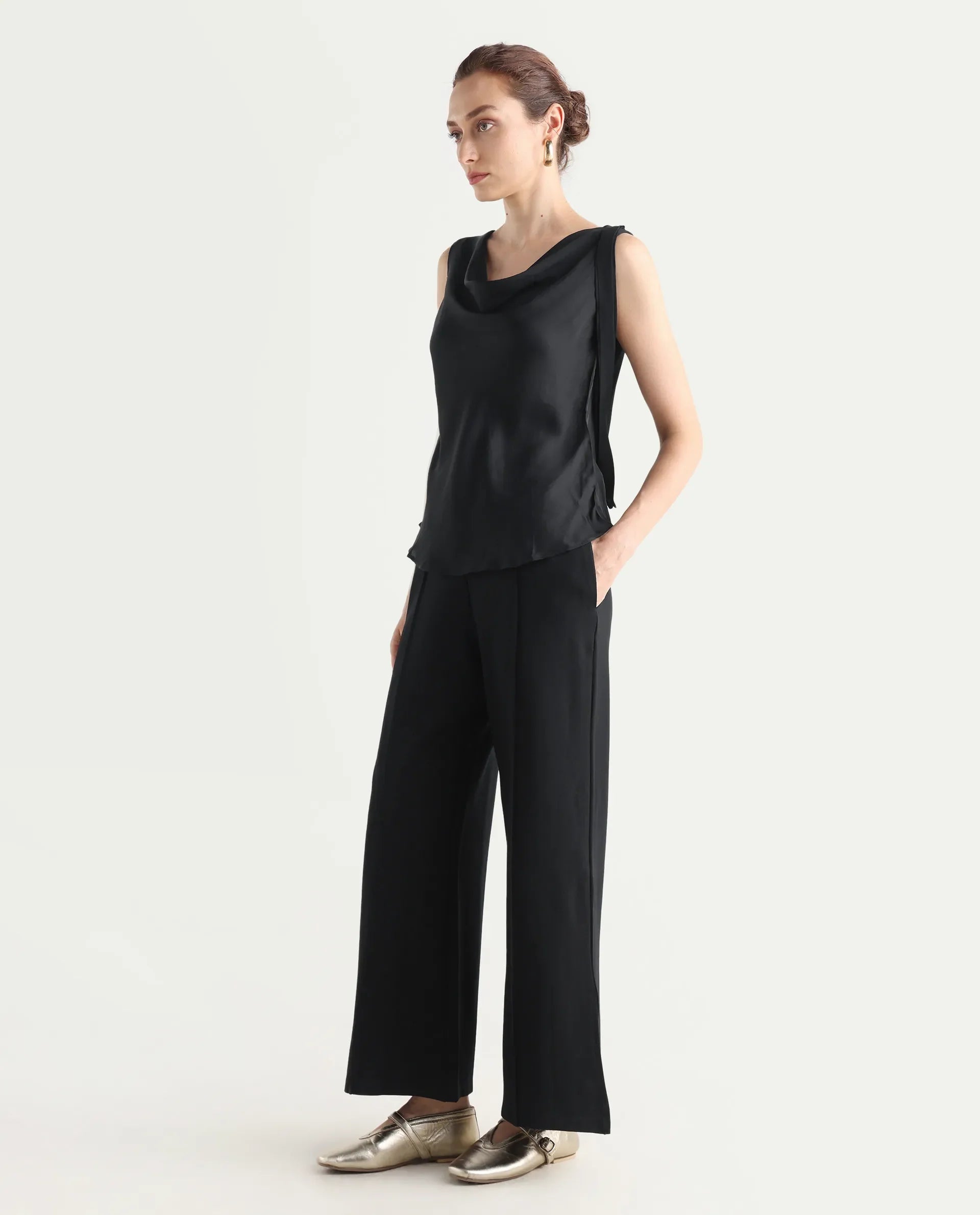 Rareism Women's Jancuri Black Rayon Blend Plain Ankle Length Straight Fit Travel Trouser