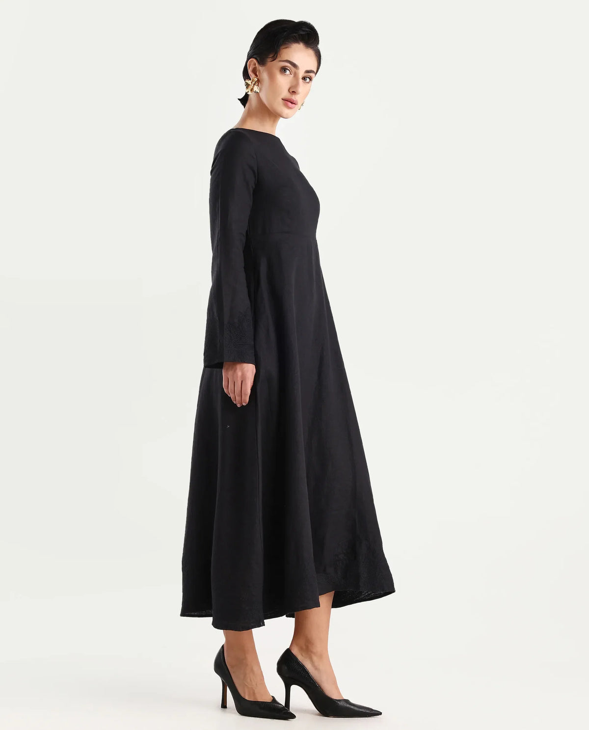 Rareism Women's Jander Black Linen Boat Neck Plain Maxi Fit And Flare Dress
