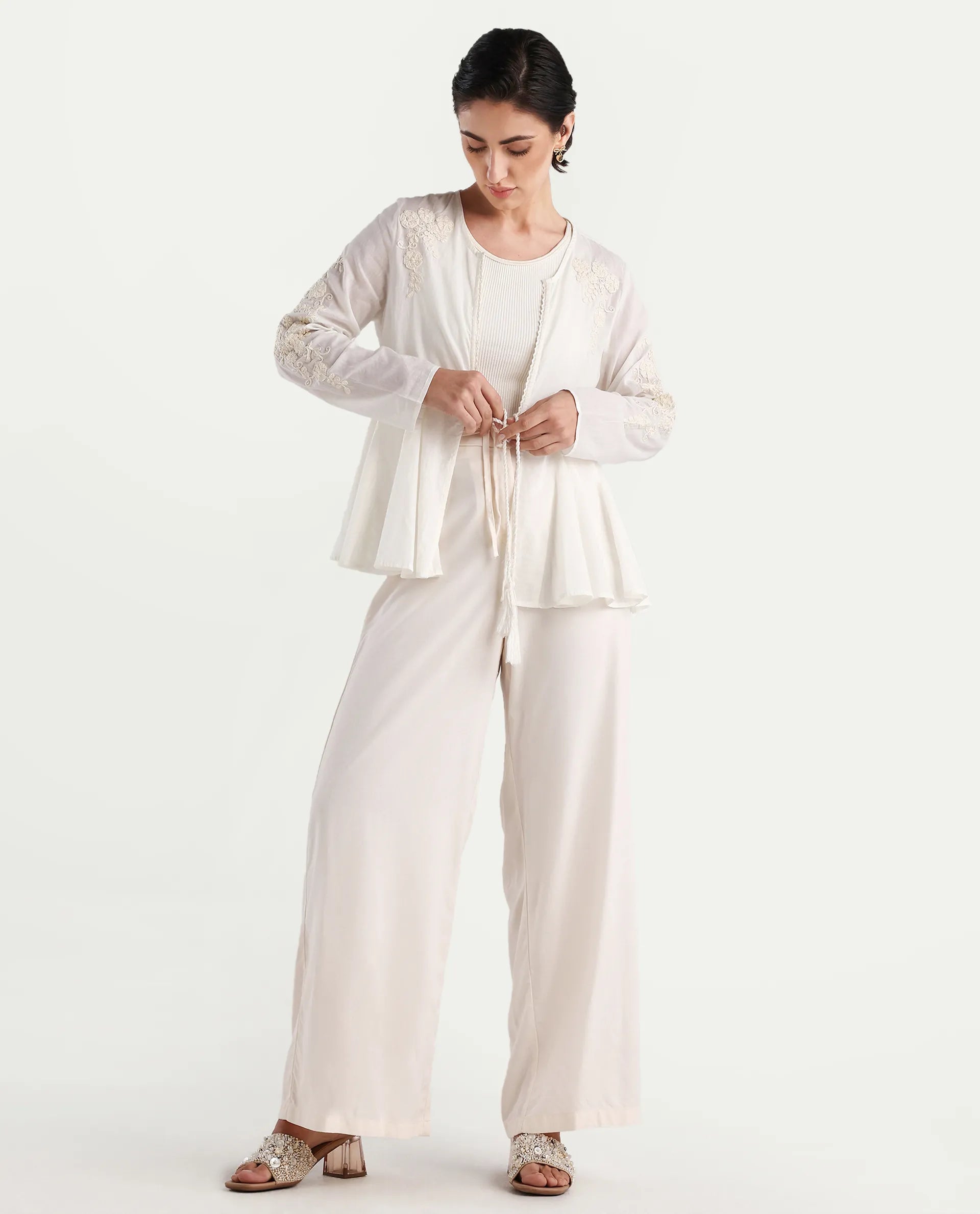 Rareism Women's Janket Off White Viscose Collarless Embroidered Regular Fit Shrug