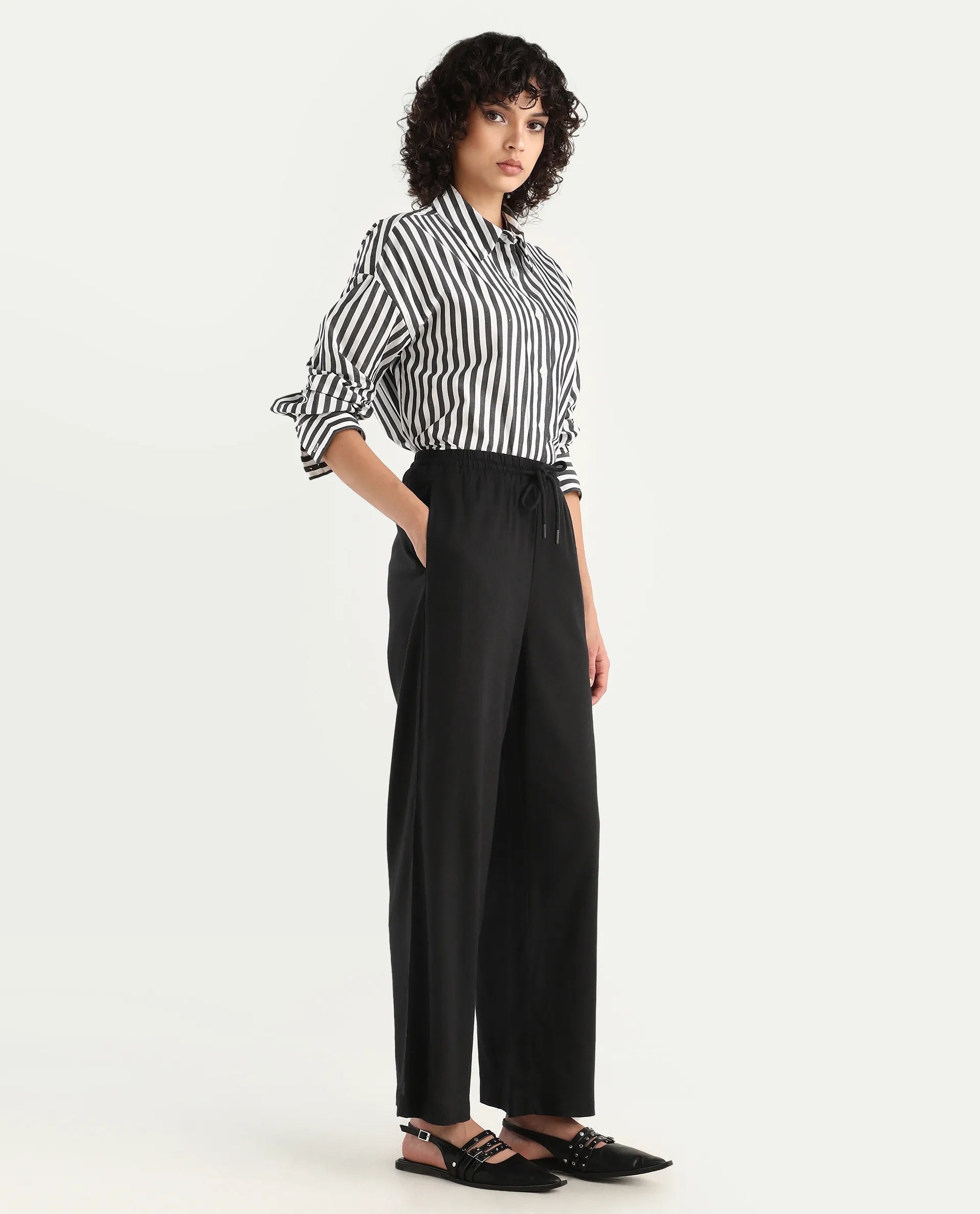 Rareism Women's Janry Black Linen Plain Ankle Length Straight Fit Trouser