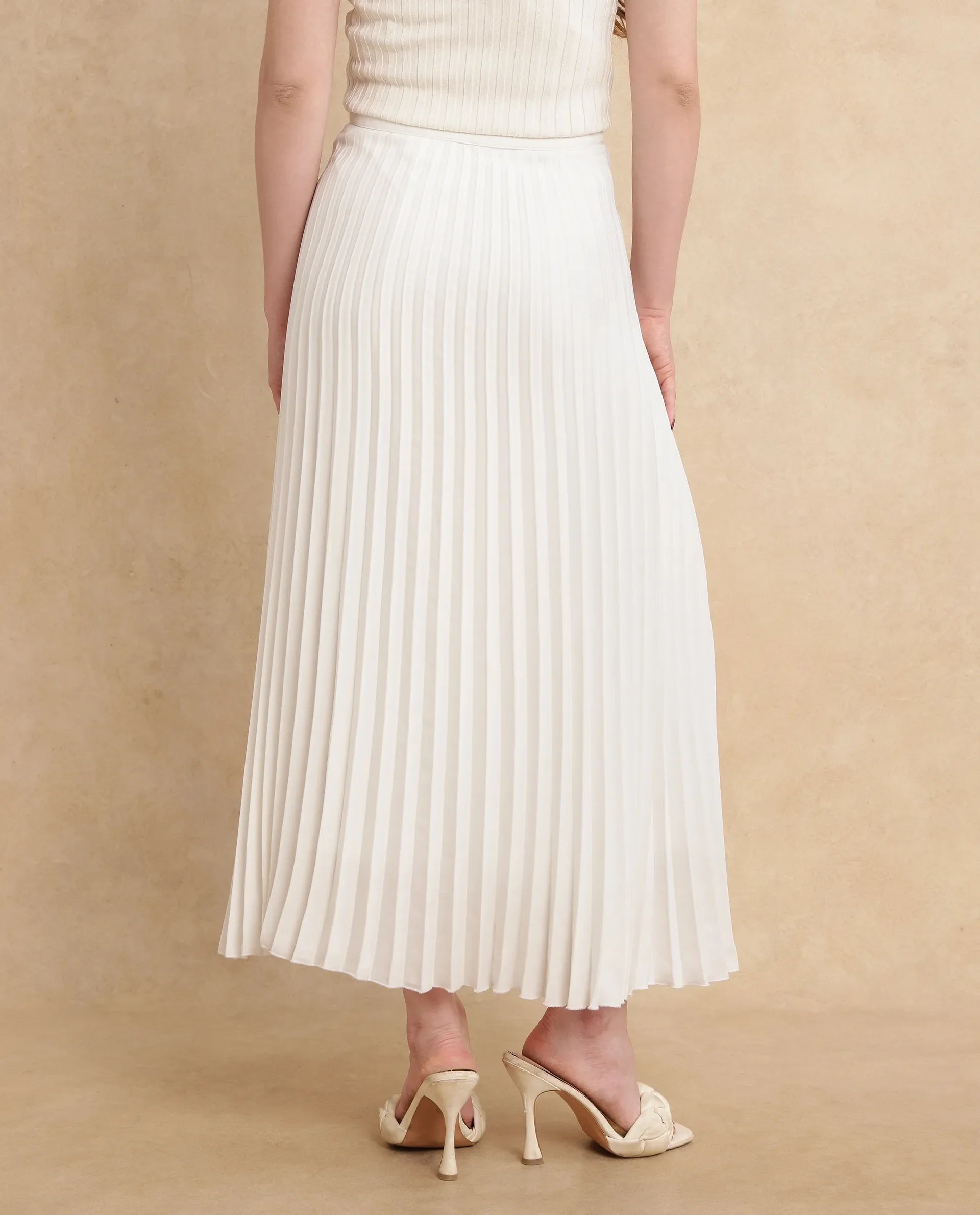 Rareism Women Jansu Off White Polyester Fabric V-Neck Flared Midi Plain Skirt