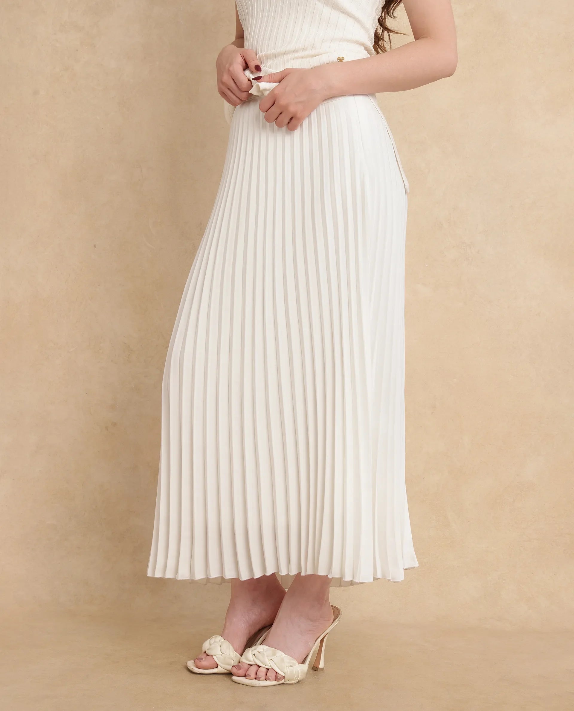 Rareism Women Jansu Off White Polyester Fabric V-Neck Flared Midi Plain Skirt