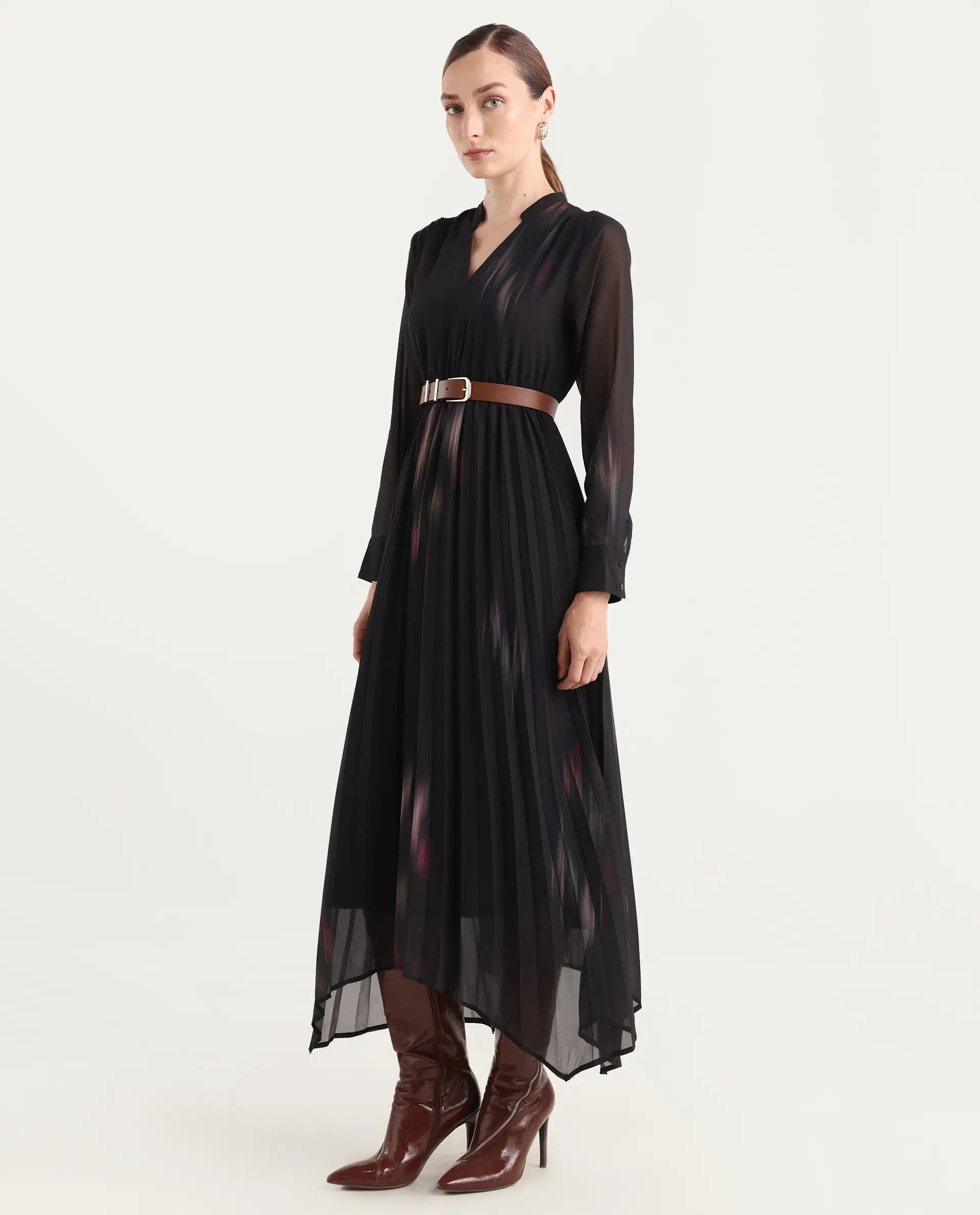 Rareism Women Jencoso Black Cuffed Sleeve V-Neck Flared Maxi Printed Dress