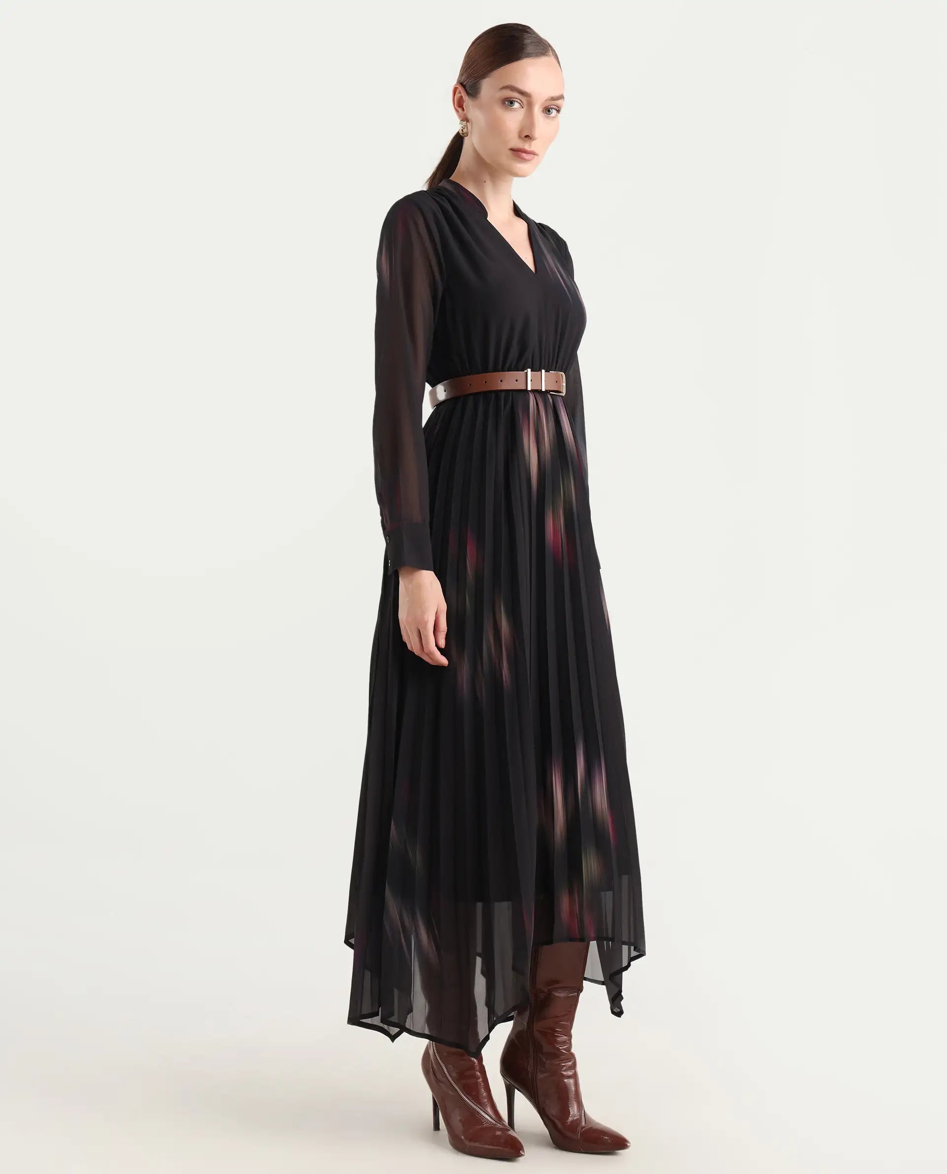 Rareism Women Jencoso Black Cuffed Sleeve V-Neck Flared Maxi Printed Dress