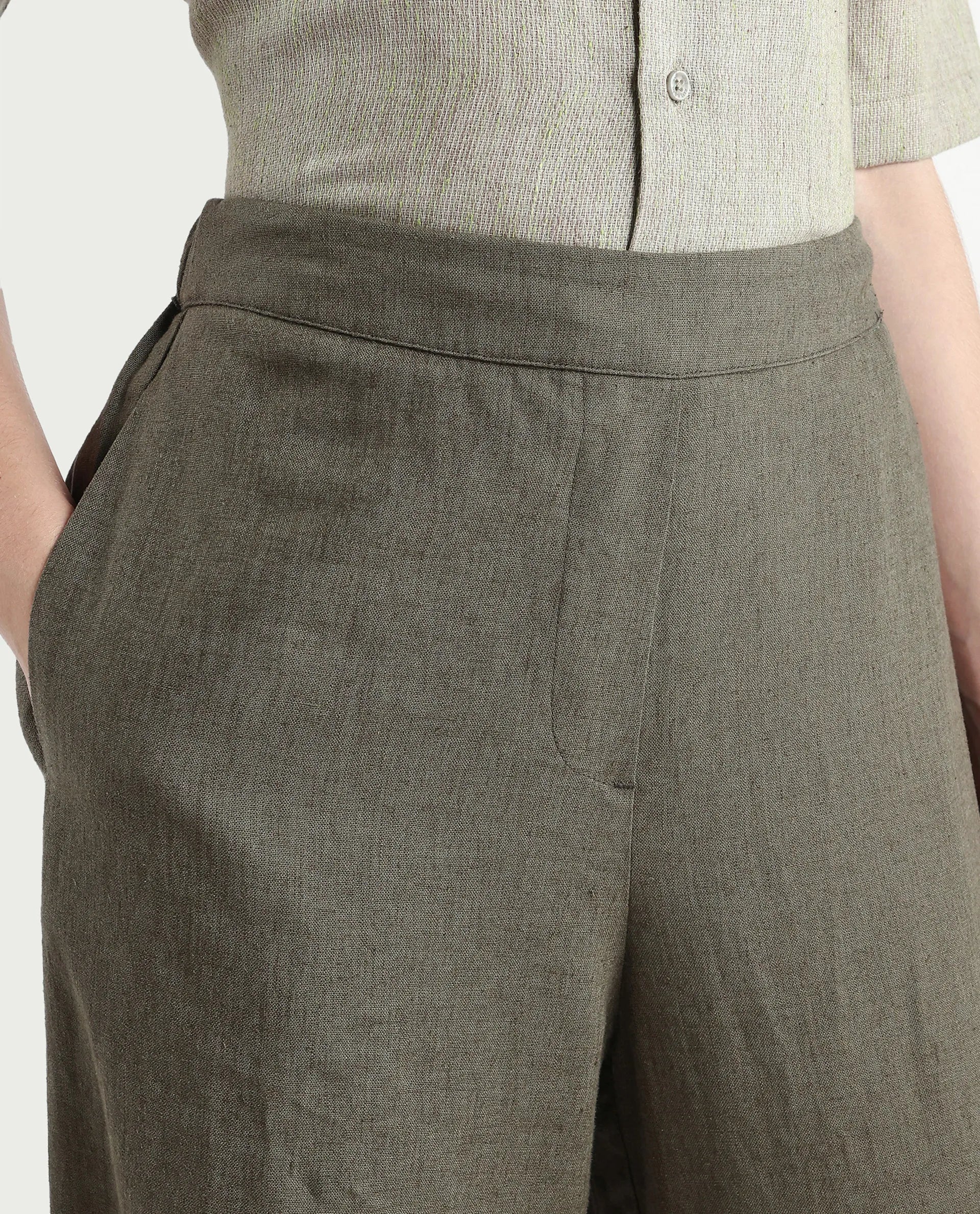 Rareism Women Jomow-B Olive Linen Blend Button Closure Plain Trouser