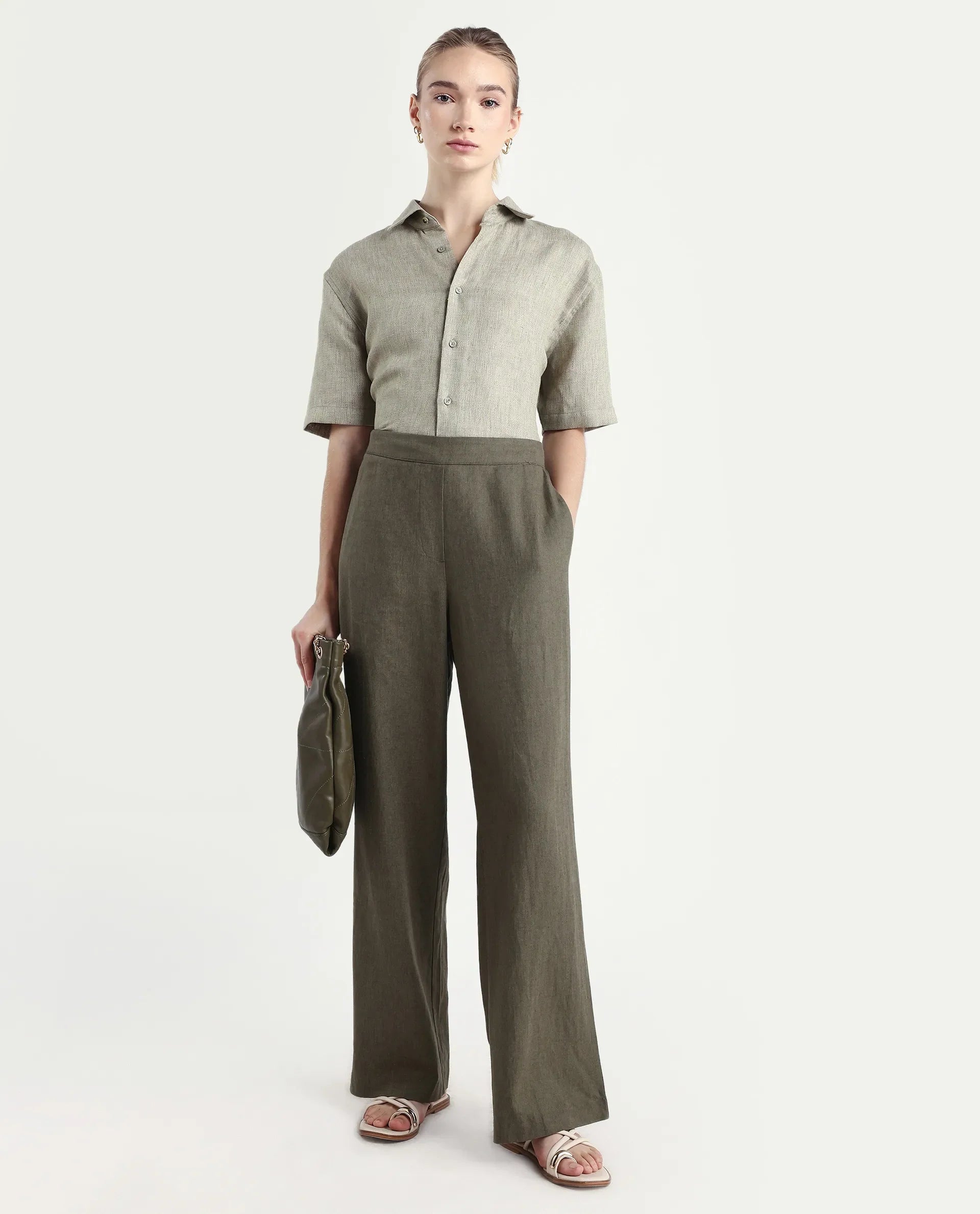 Rareism Women Jomow-B Olive Linen Blend Button Closure Plain Trouser