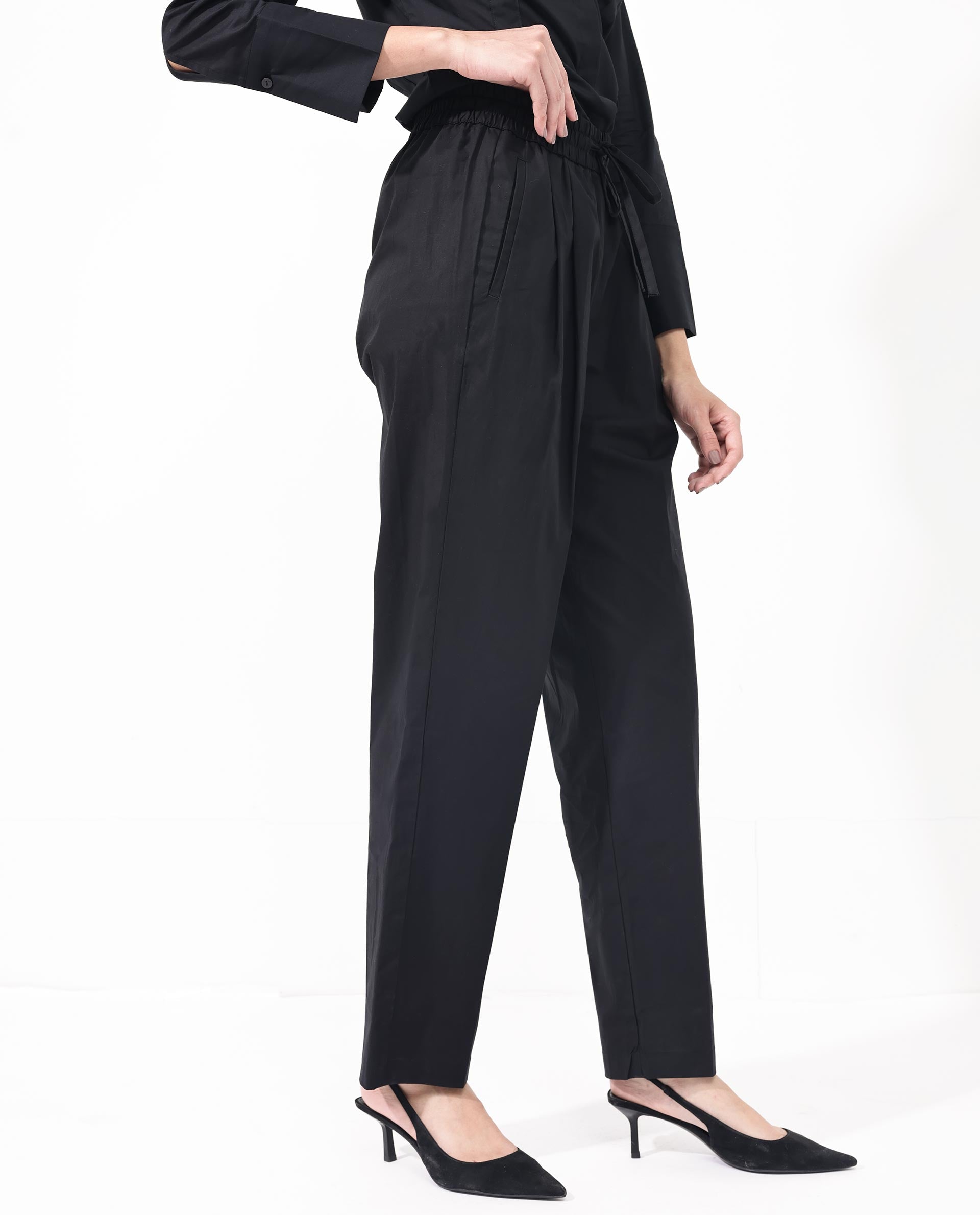 Rareism Women's Juven Black Cotton Plain Ankle Length Tapered Trouser