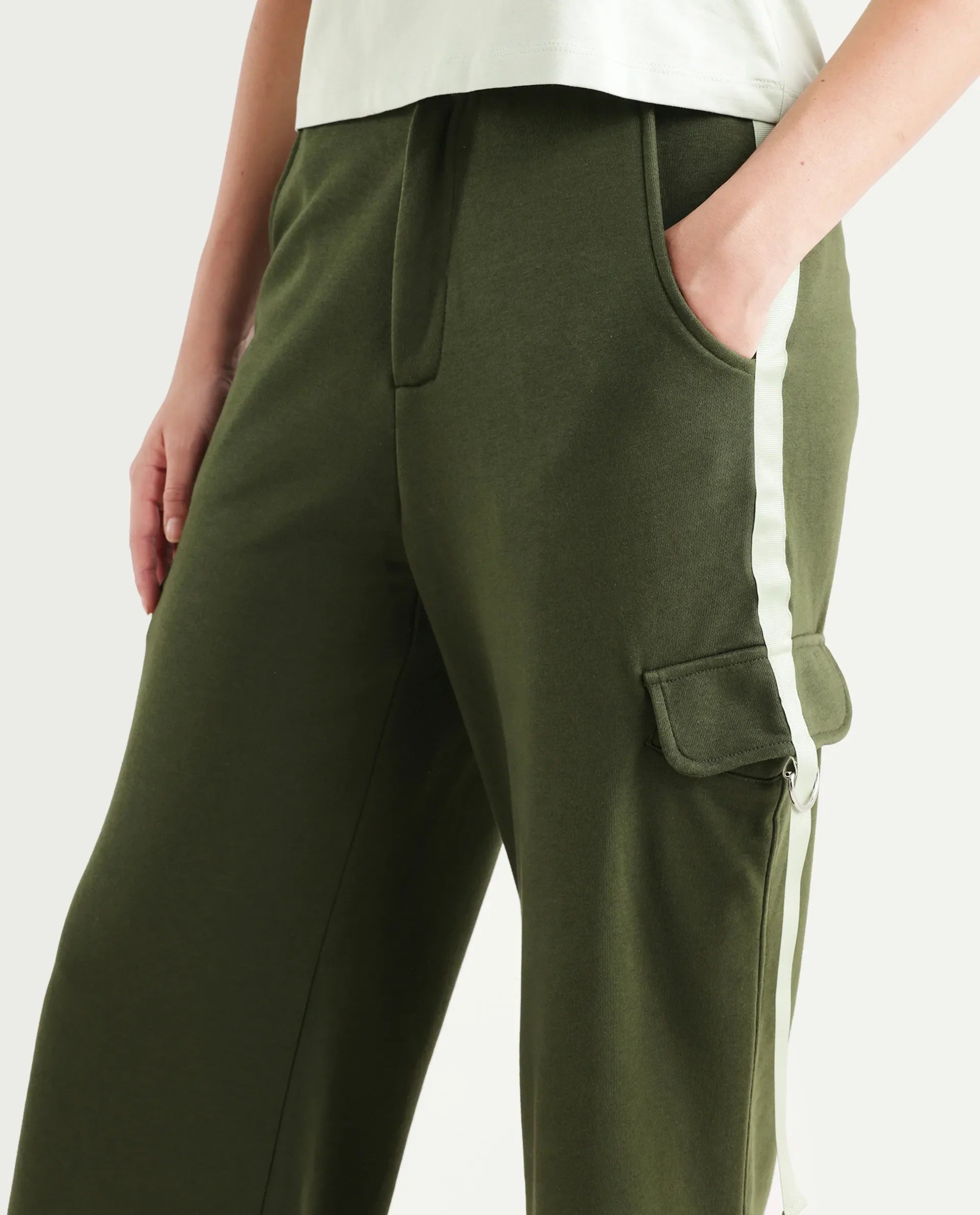 Rareism Women's Kar Olive Cotton Blend Plain Ankle Length Wide Track Pant