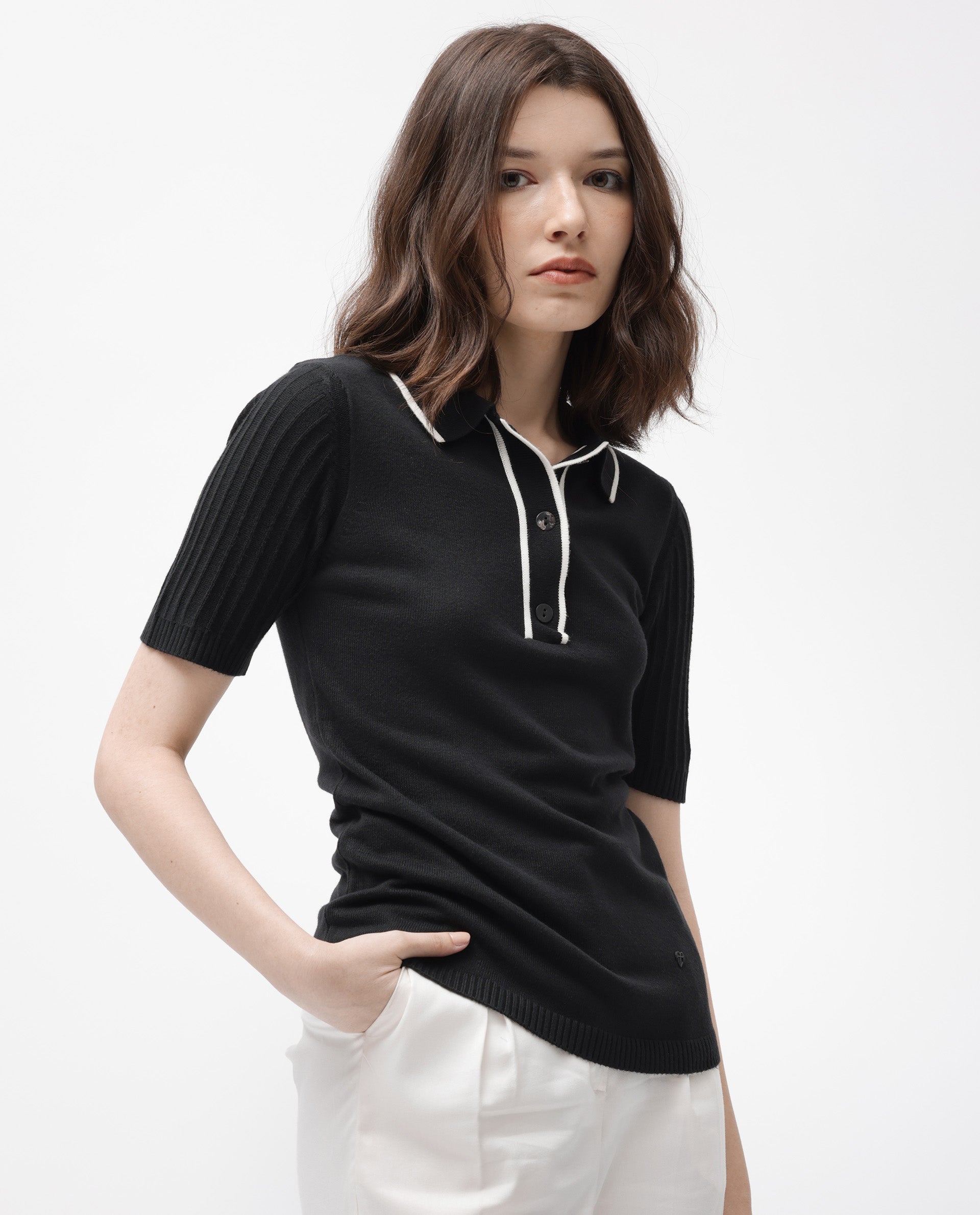 Rareism Women's Knitup Black Cotton Spread Collar Plain Regular Fit Sweater