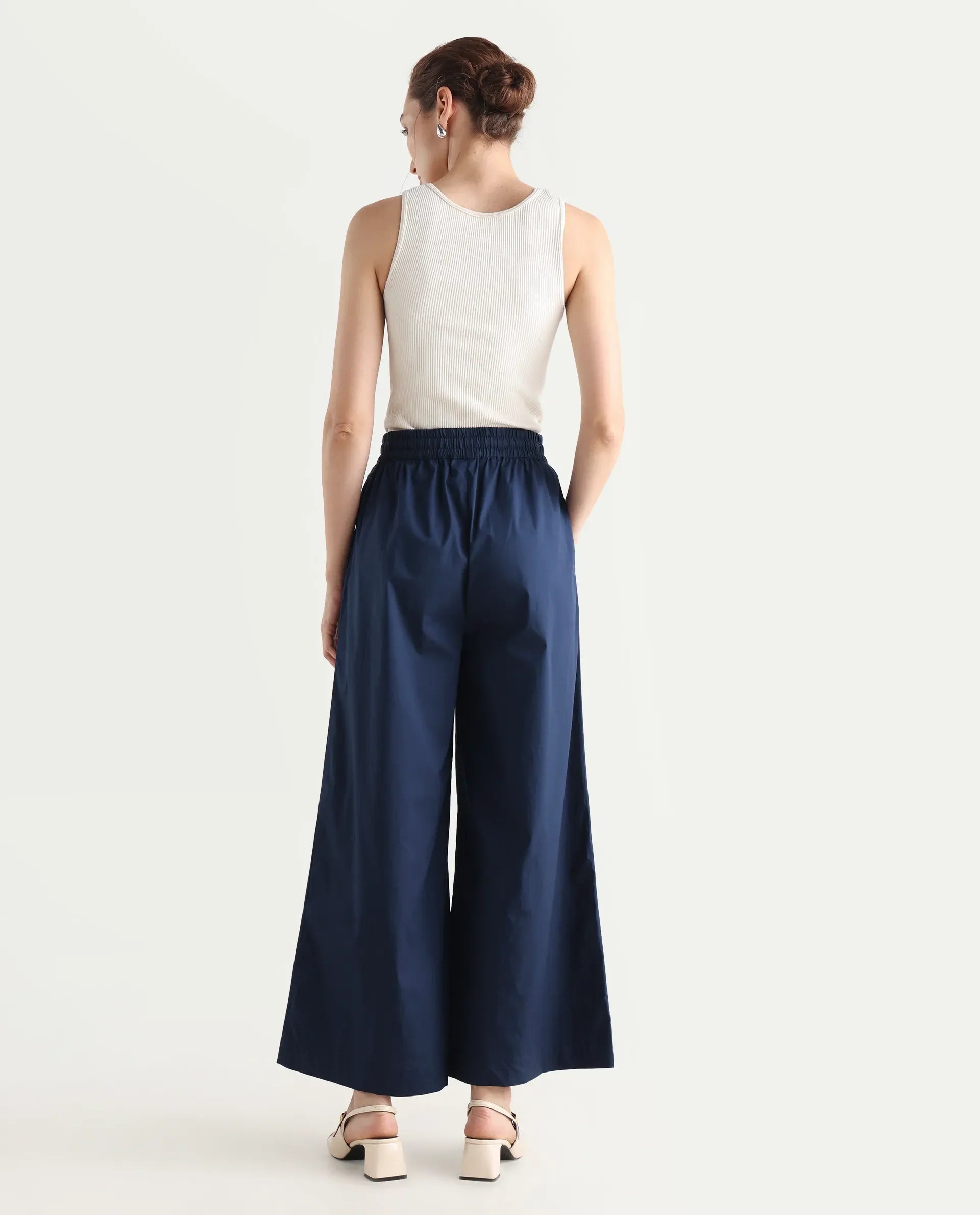 Rareism Women's Kofu Dark Navy Cotton Plain Ankle Length Flared Trouser