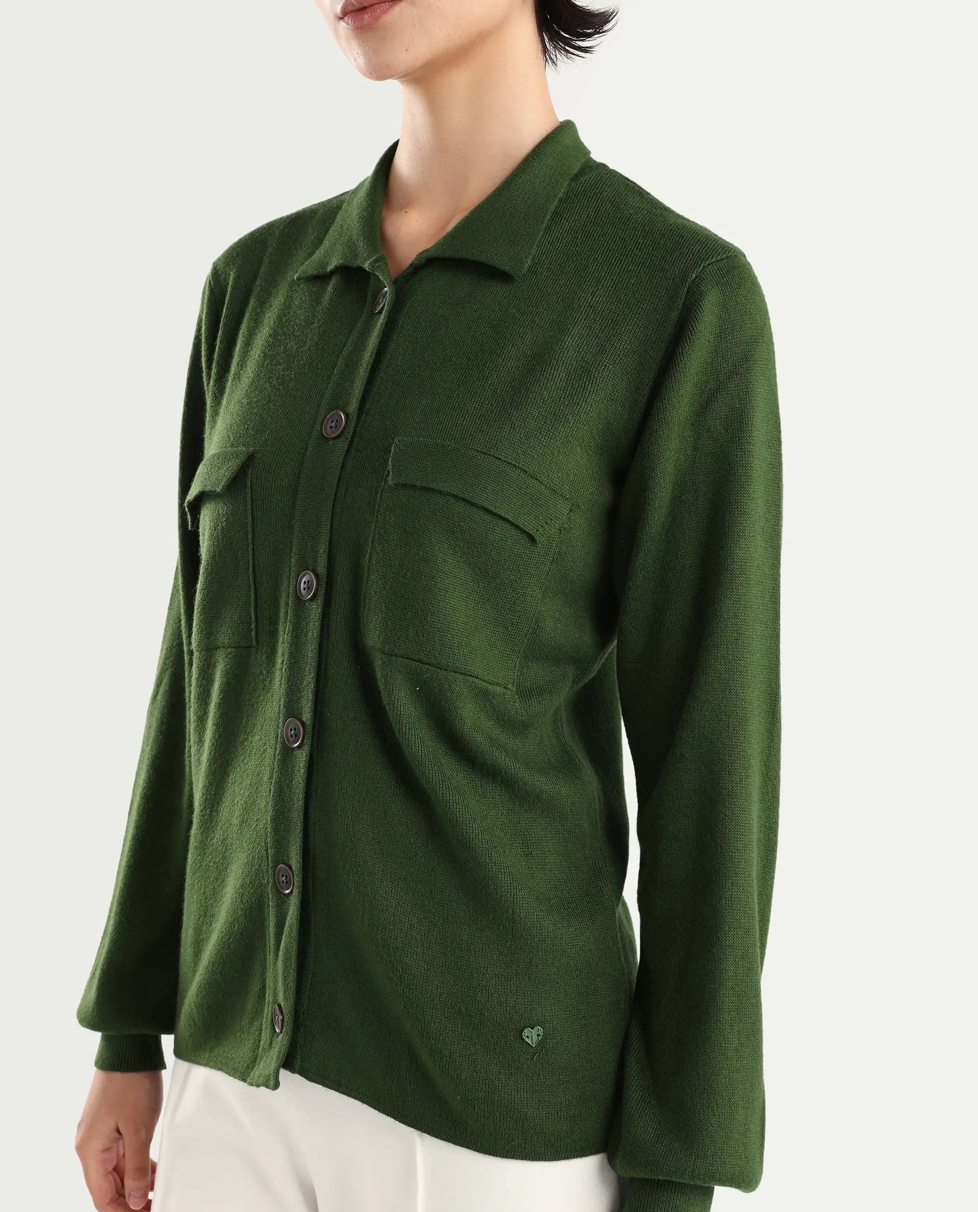 Rareism Women's Korn Green Viscose Spread Collar Plain Regular Fit Sweater