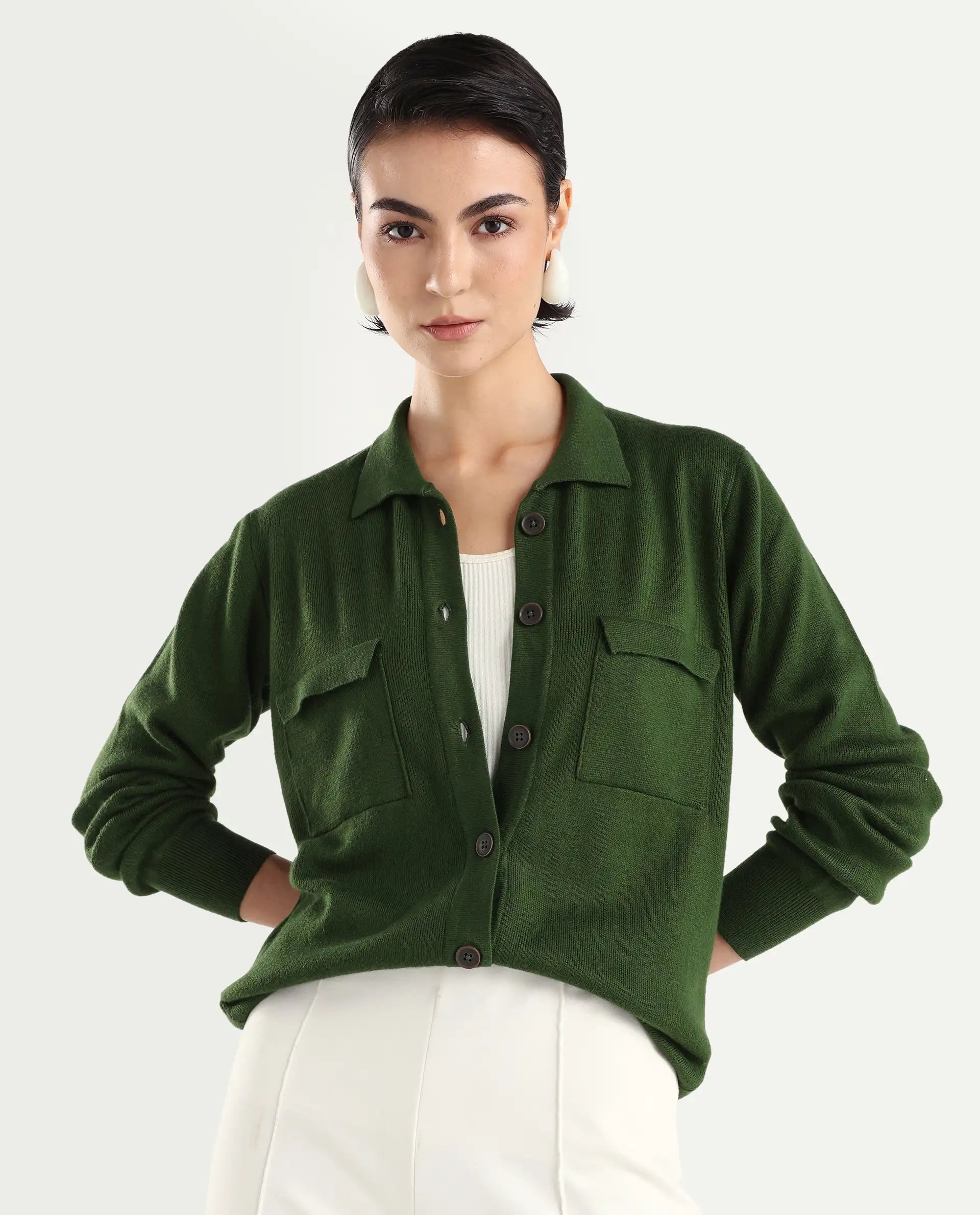 Rareism Women's Korn Green Viscose Spread Collar Plain Regular Fit Sweater