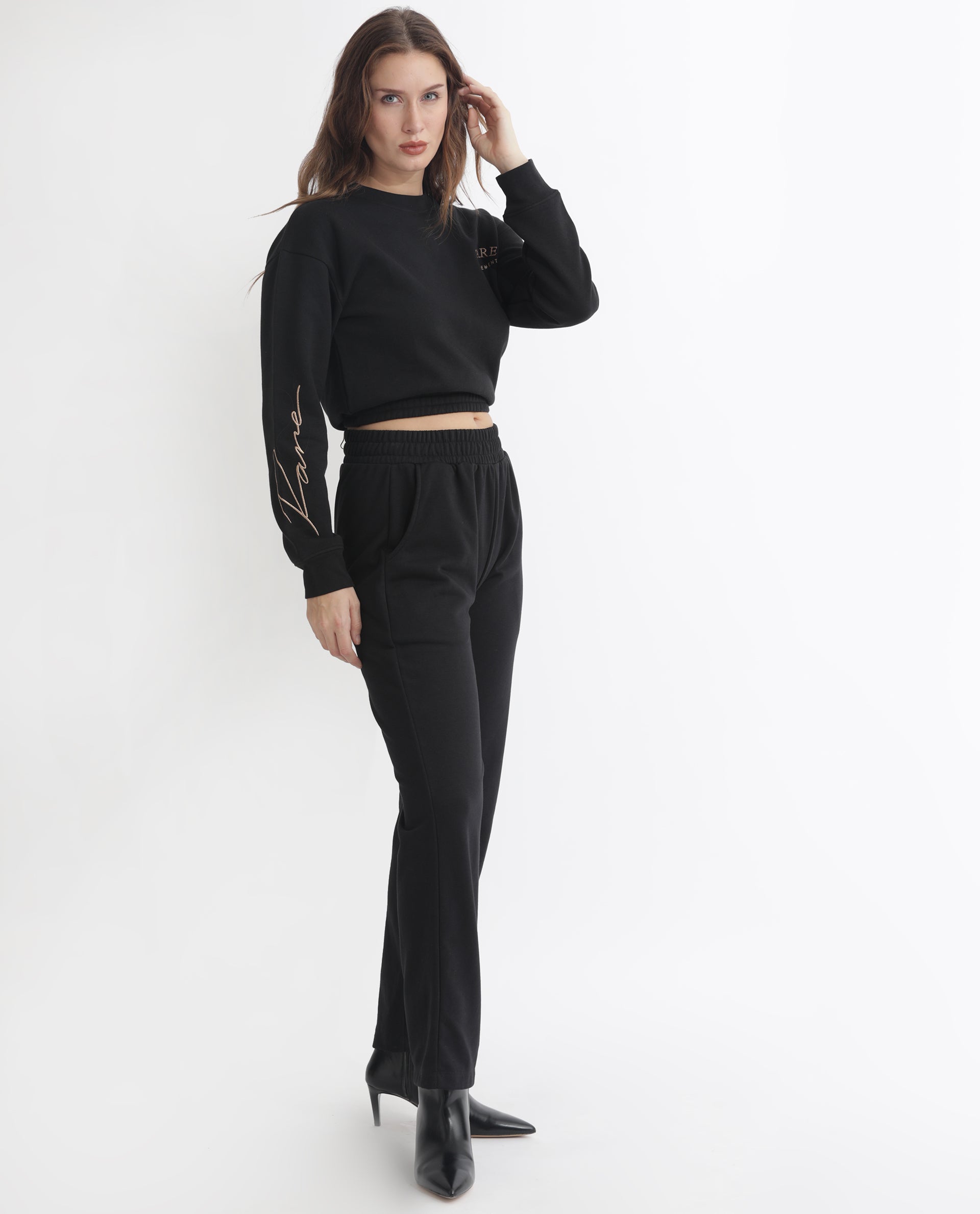 Rareism Women's Krok Black Polyester Blend Crew Neck Embroidered Cuffed Sleeve Crop Regular Fit Sweatshirt