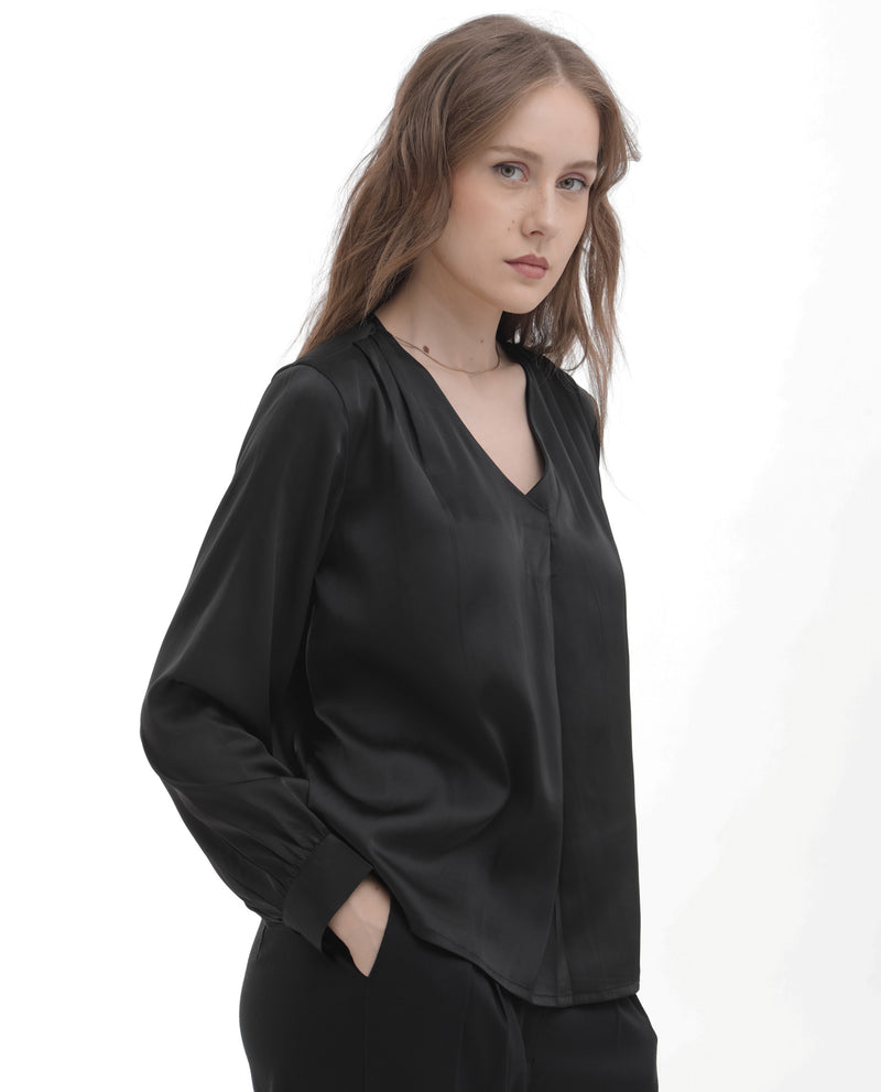 Rareism Women'S Lohan Black Polyester Fabric Full Sleeve V-Neck Solid Regular Length Top