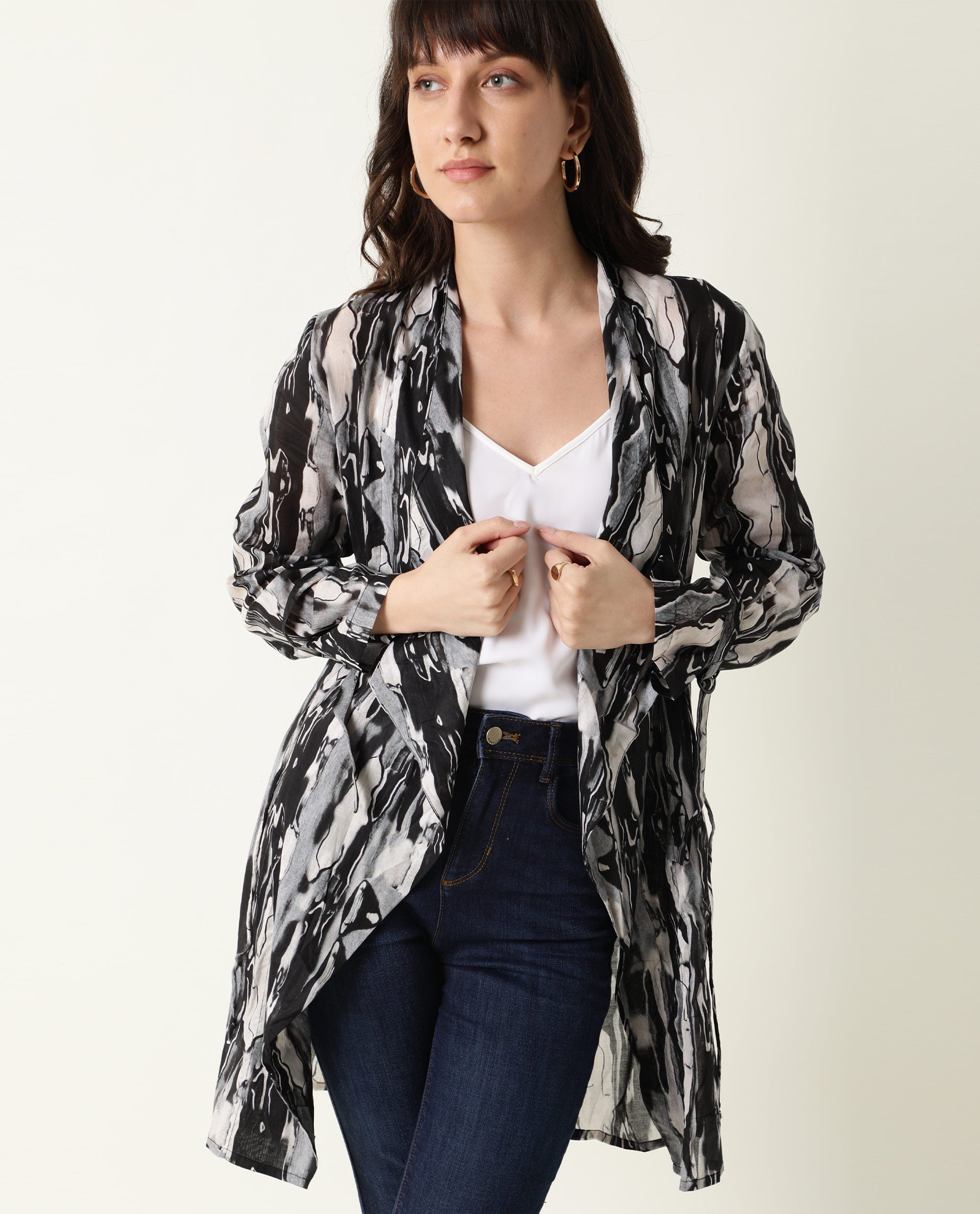 Rareism Women's Shake Black Cotton Collarless Relaxed Fit Outer Wear