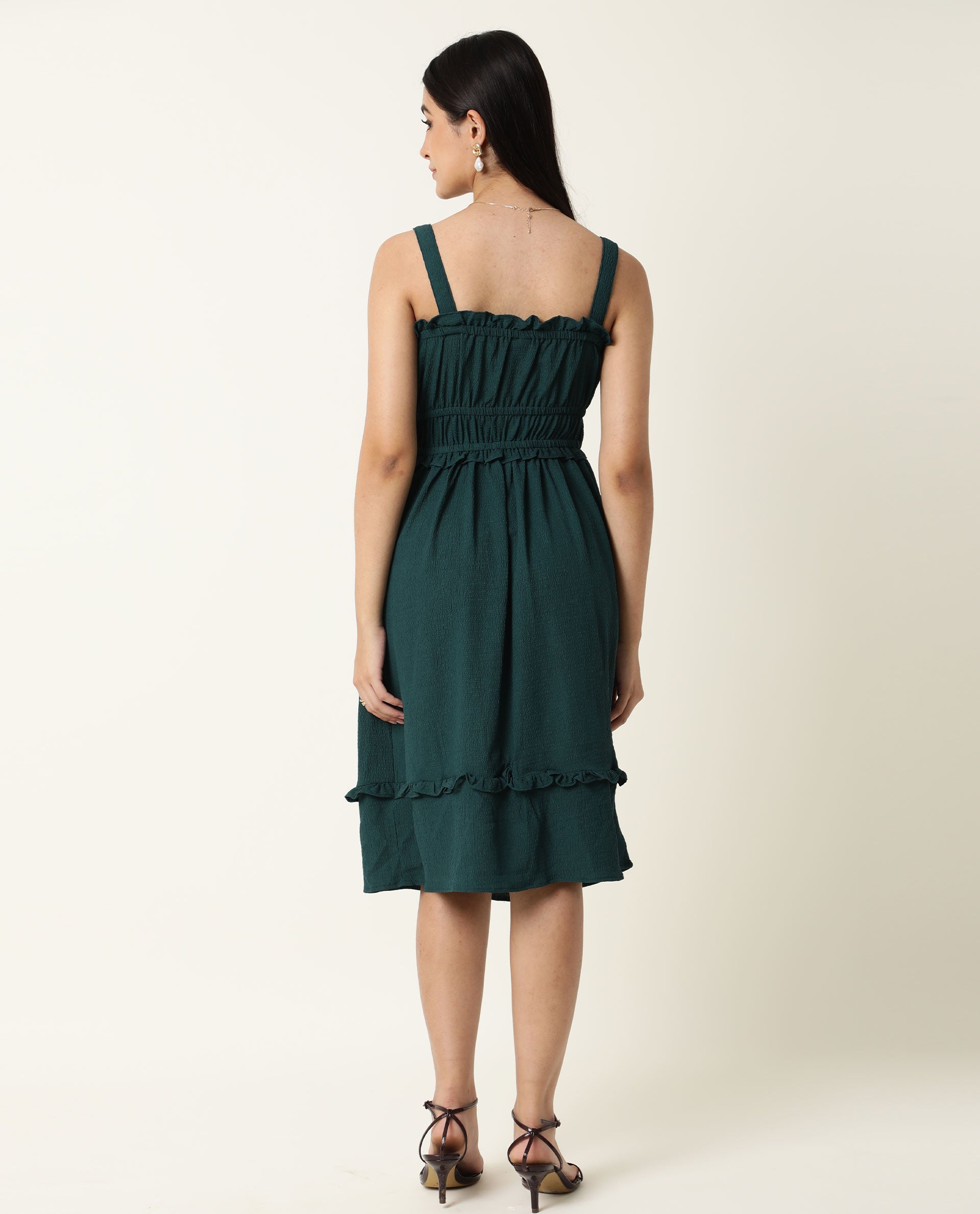 Rareism Women's Sickle Green Tube Neck Plain Sleeveless Knee Length Regular Fit Dress