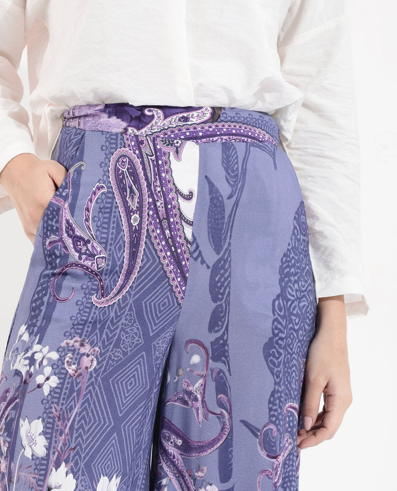 Rareism Women Makiato Dusky Purple Zipper Closure Flared Ankle Length Floral Print Trouser