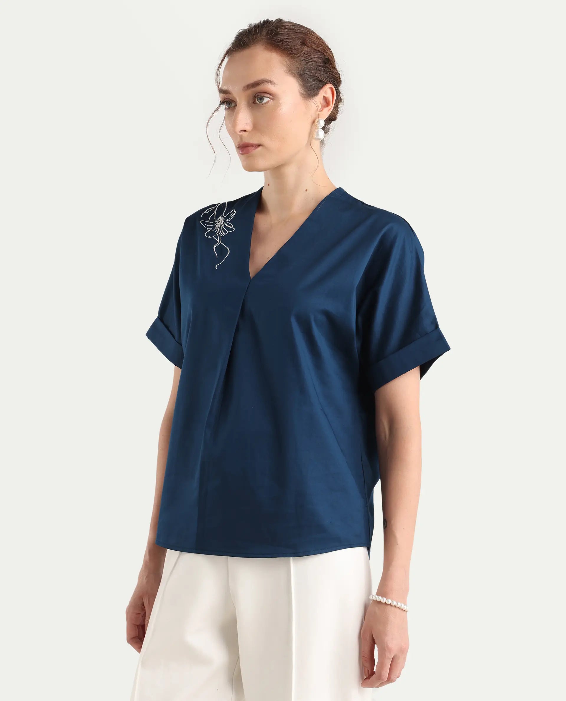 Rareism Women's Mars Blue Cotton V-Neck Boxy Fit Top