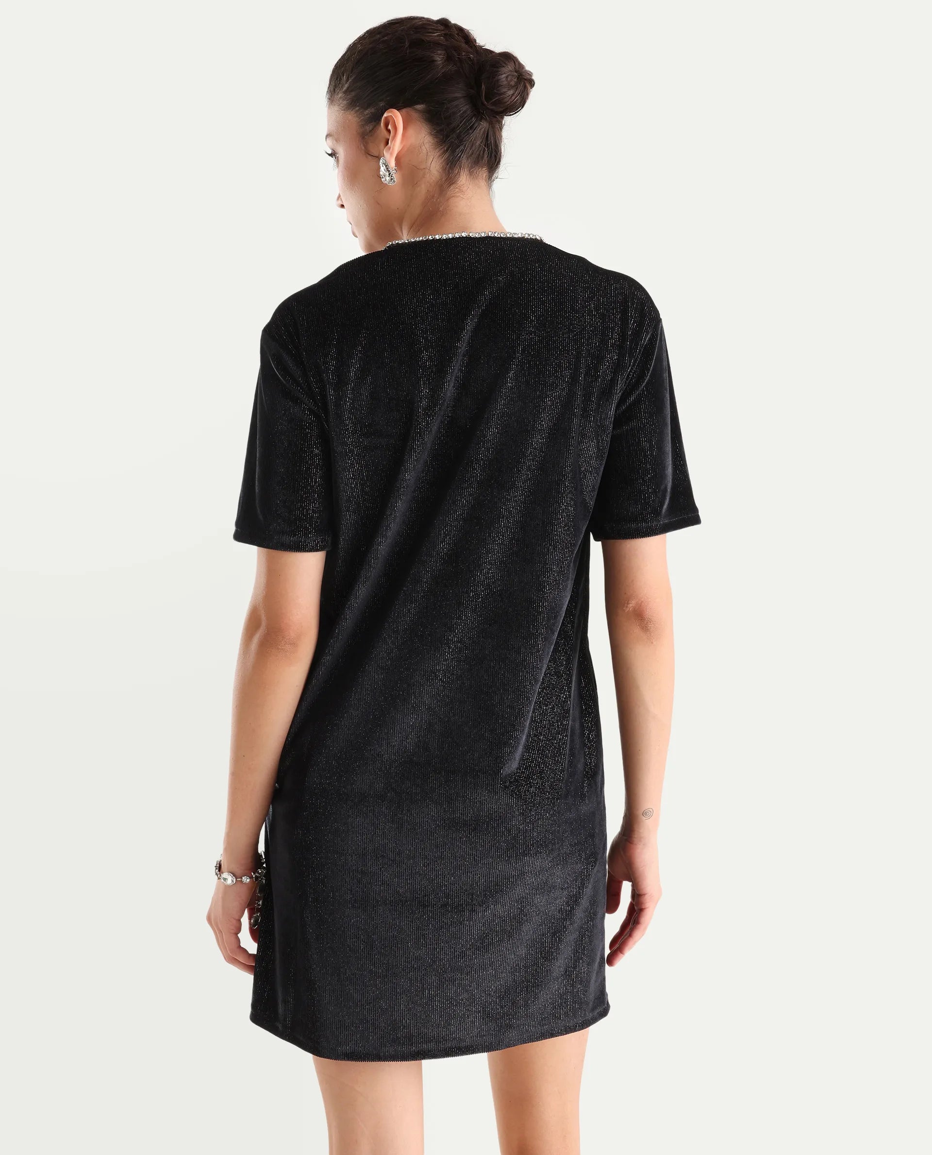Rareism Women's Maslak Black Velvet V-Neck Plain Mini Boxy Fit Dress Rareism Women's Maslak Black Velvet V-Neck Plain Mini Boxy Fit Dress