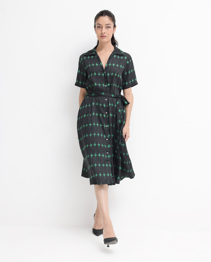 Rareism Women Millington Green Cotton Fabric Short Sleeve Collared Neck Geometric Print Longline Dress