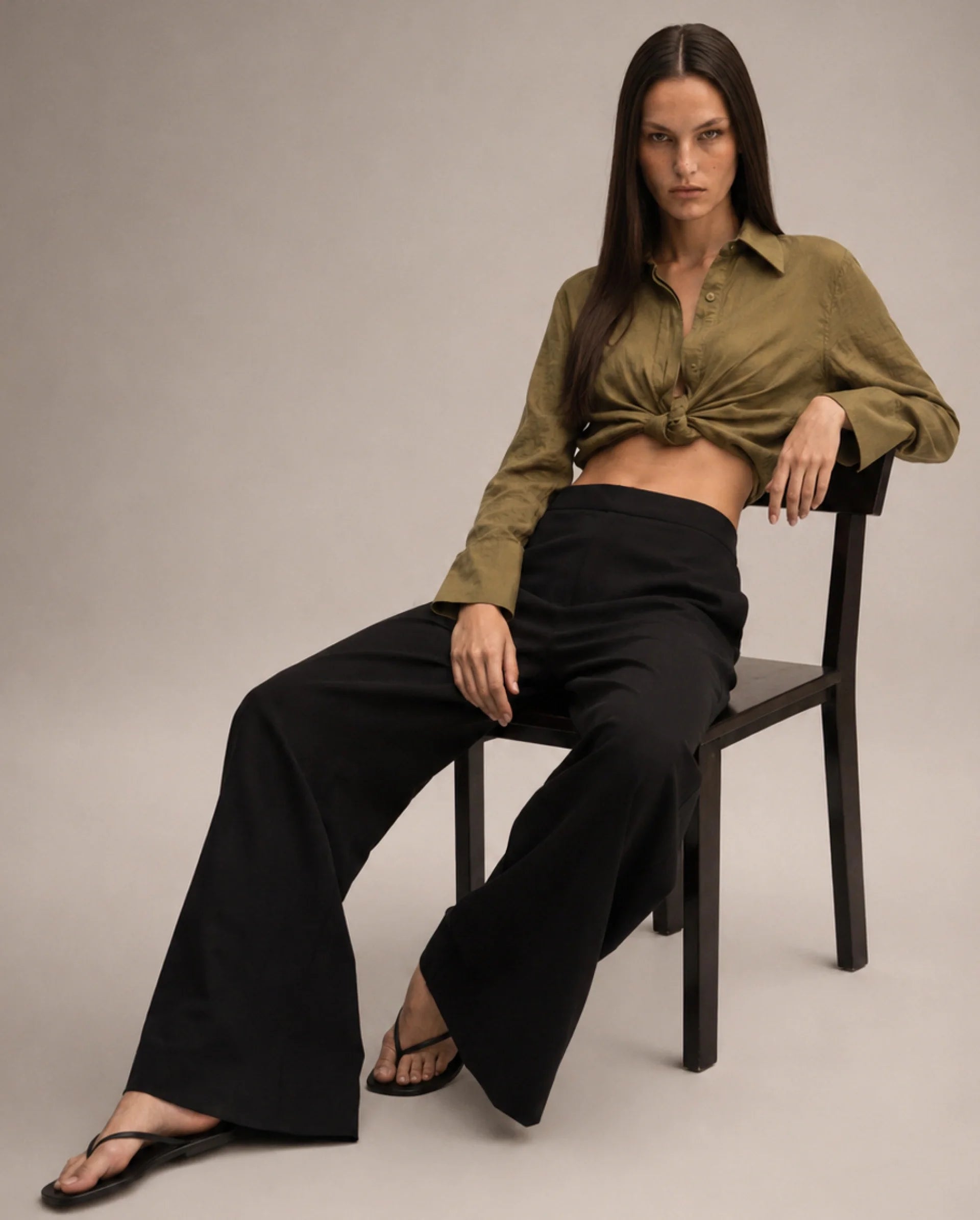 Rareism Women's Mong Black Plain Linen Blend Barrel Regular Trouser